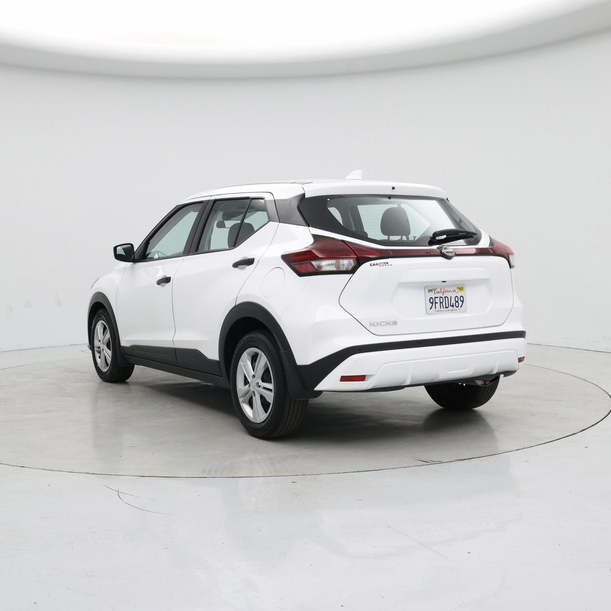 Thumbnail: 2023 Nissan Kicks - 2
