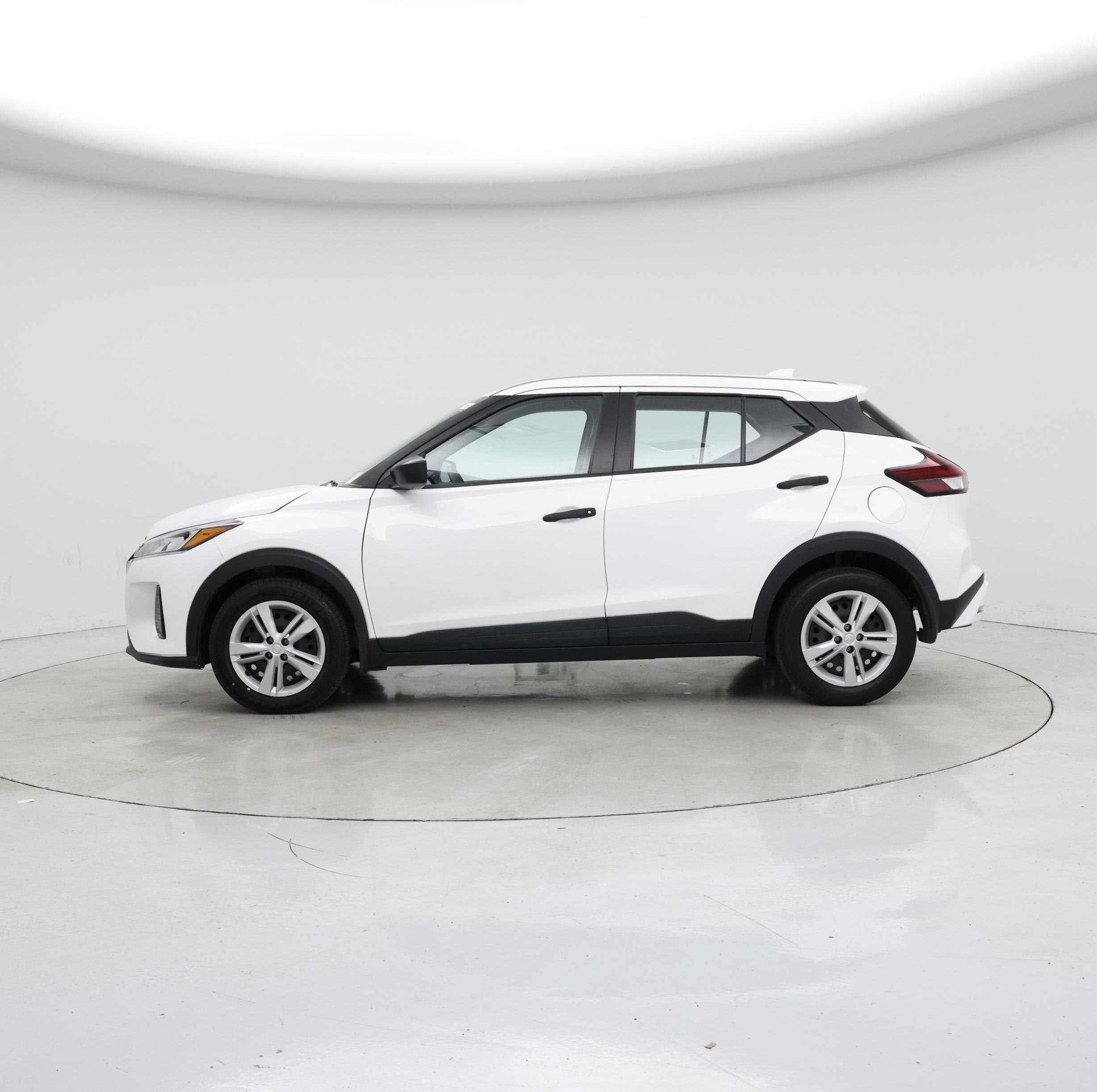 Thumbnail: 2023 Nissan Kicks - 3