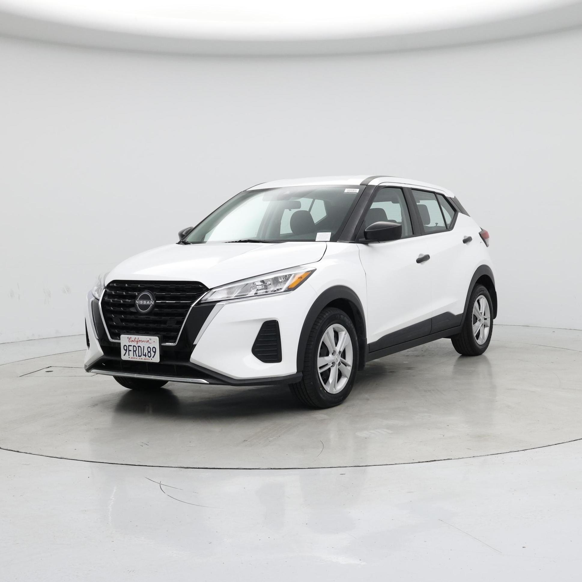Thumbnail: 2023 Nissan Kicks - 4