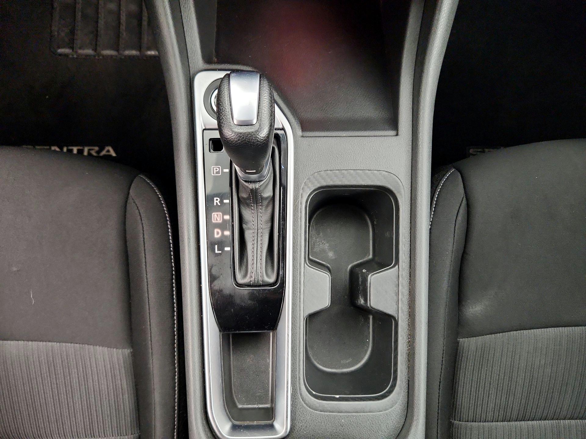 Thumbnail: 2021 Nissan Sentra - 17