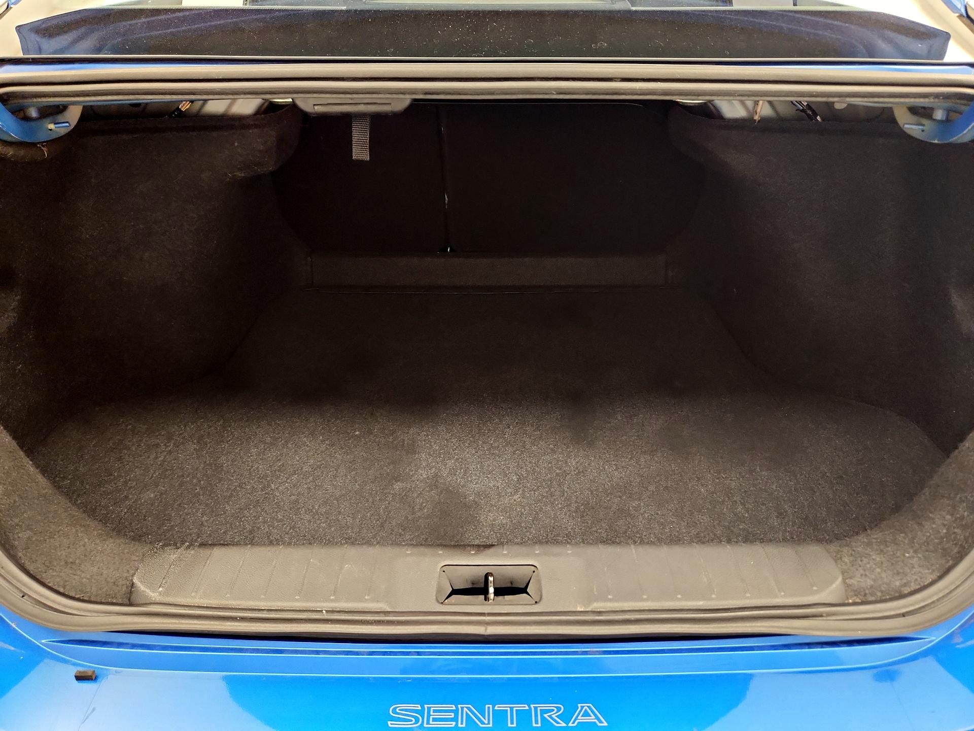 Thumbnail: 2021 Nissan Sentra - 19