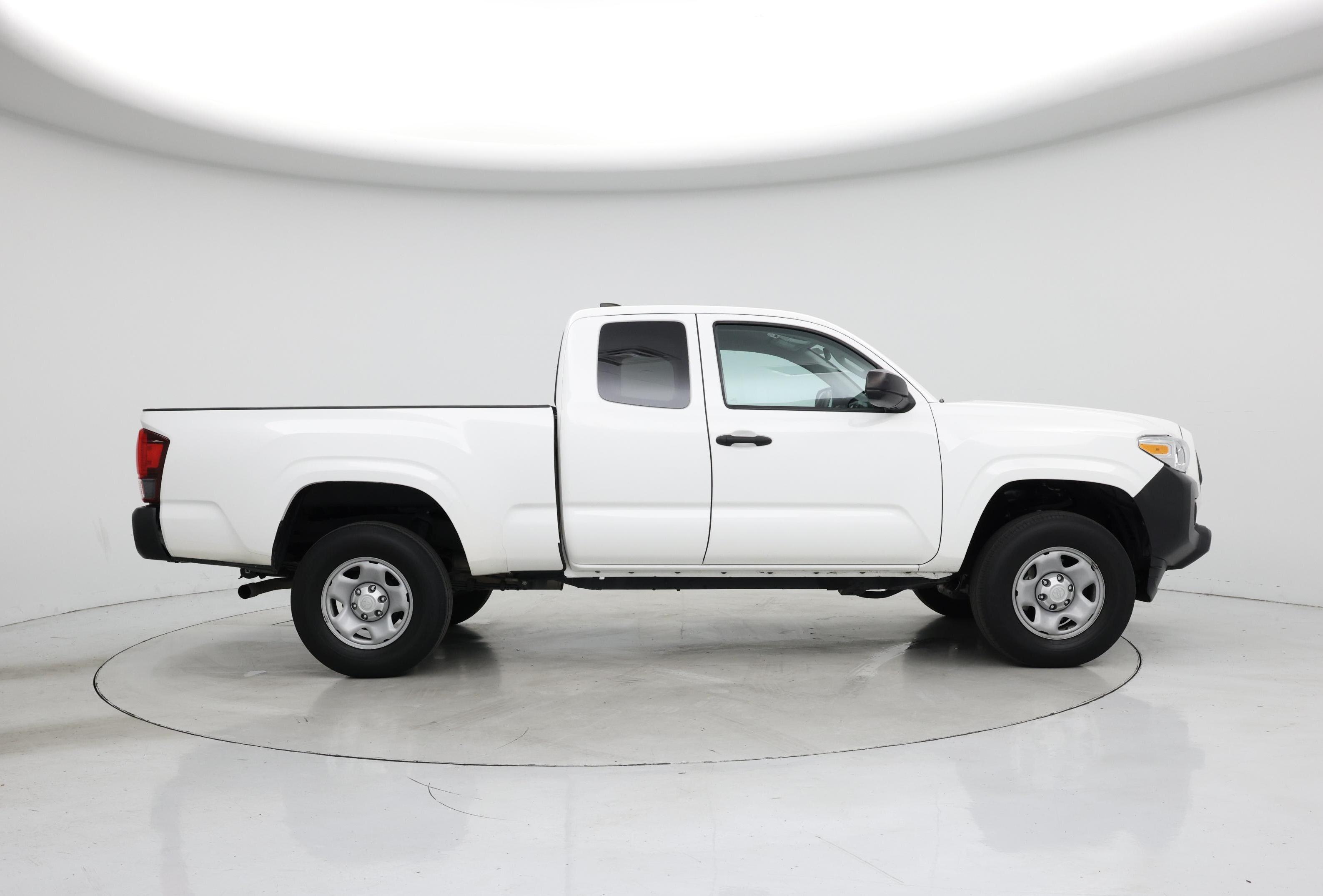Thumbnail: 2023 Toyota Tacoma - 7