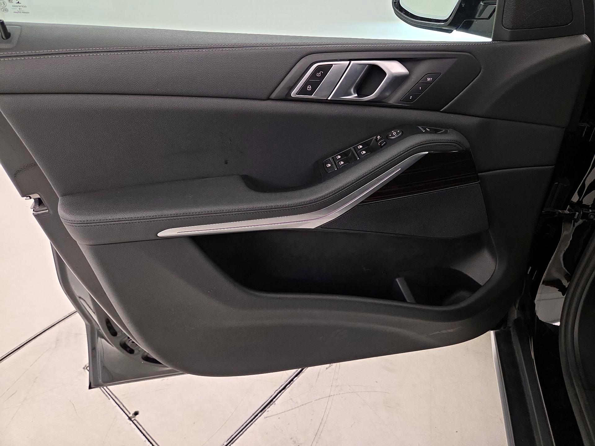 Thumbnail: 2020 BMW X5 - 12