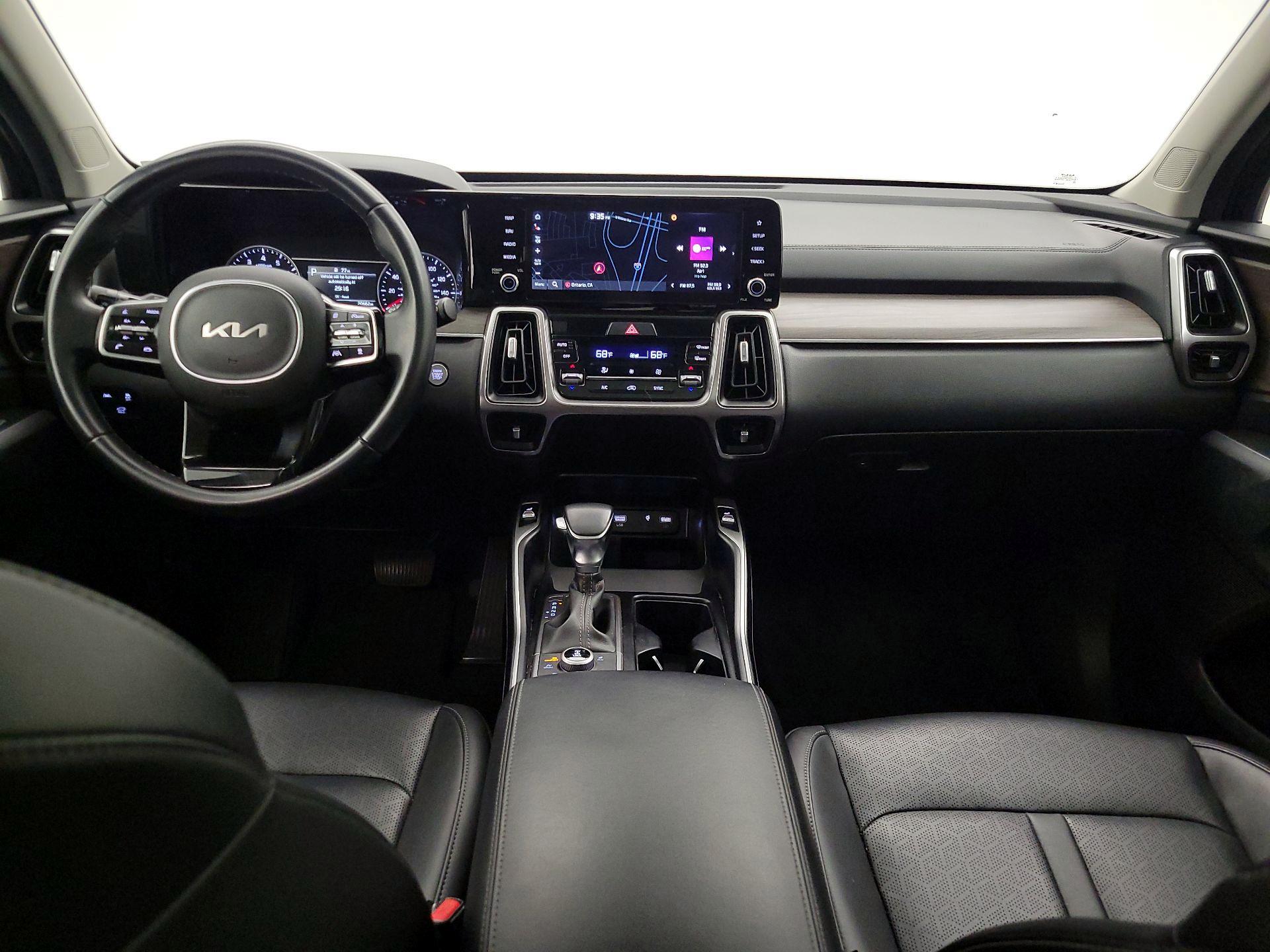 Thumbnail: 2023 Kia Sorento - 9