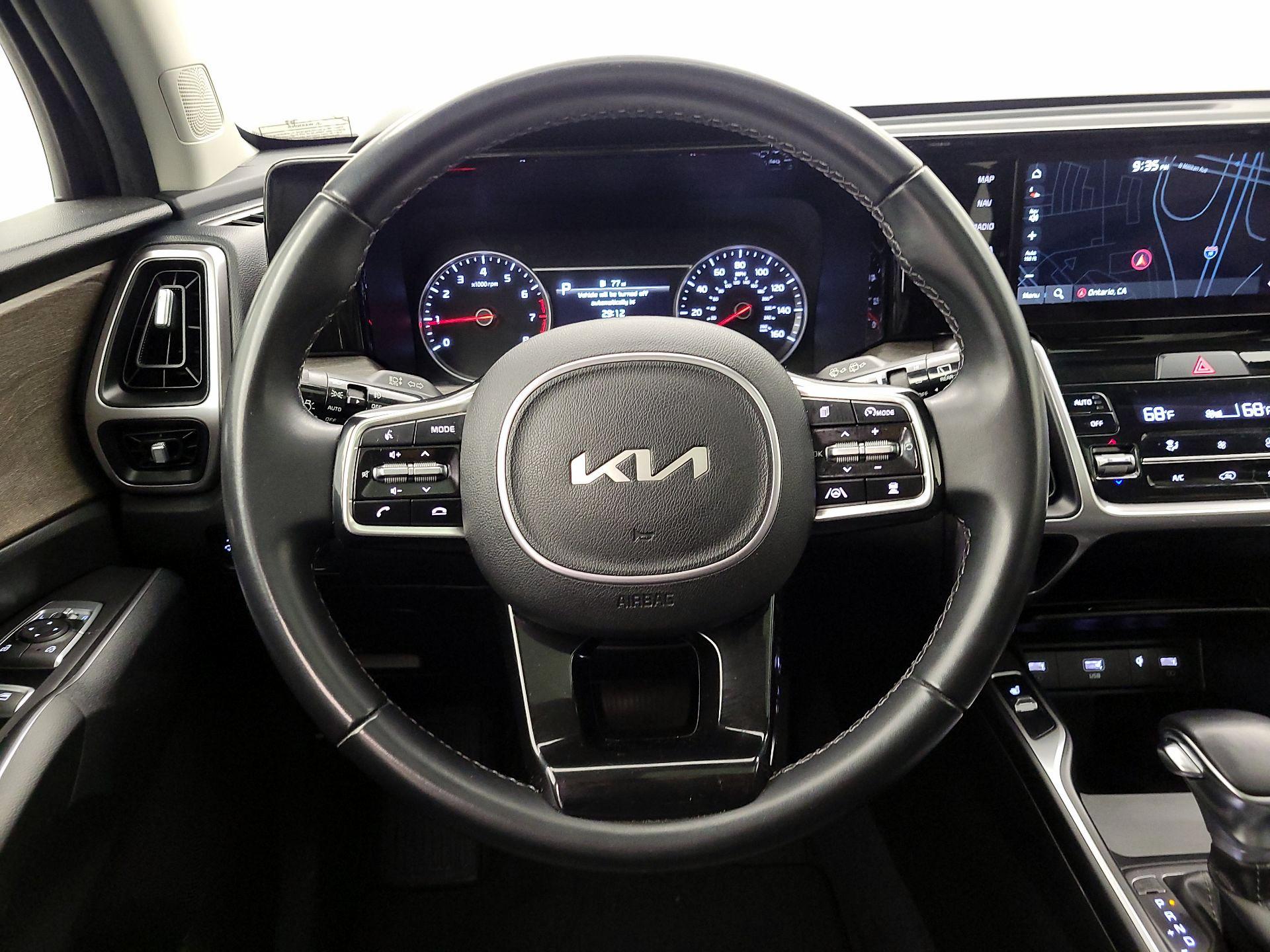 Thumbnail: 2023 Kia Sorento - 10