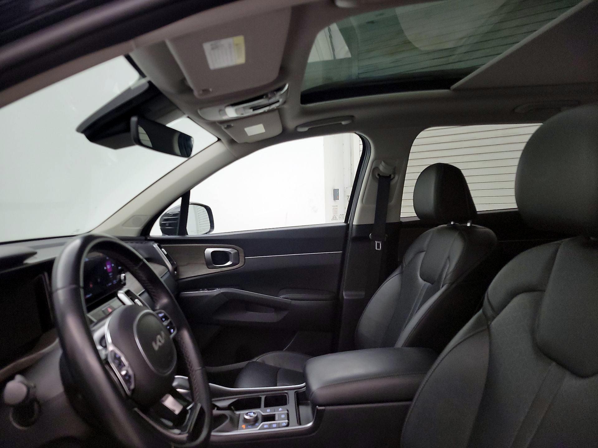 Thumbnail: 2023 Kia Sorento - 20