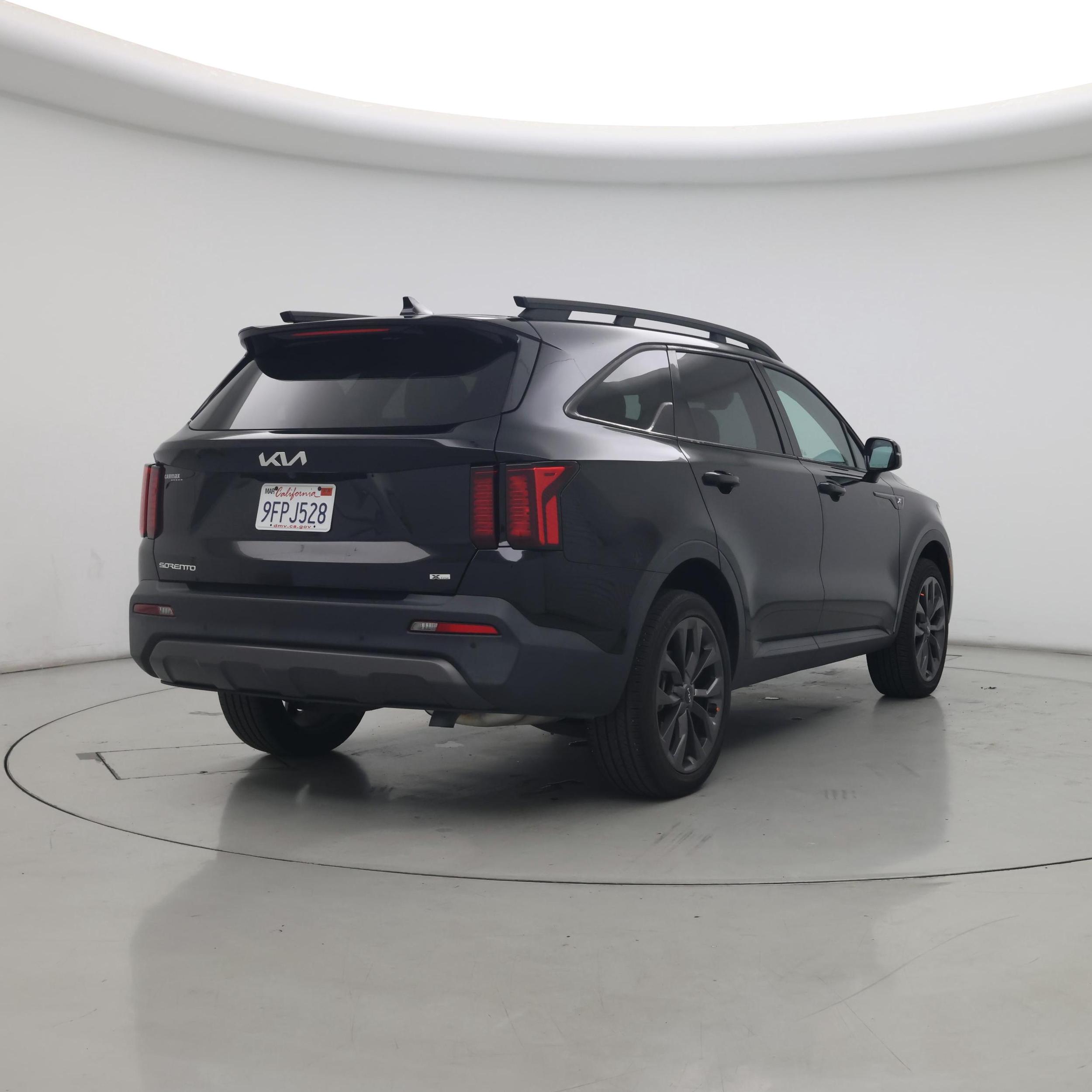 Thumbnail: 2023 Kia Sorento - 8