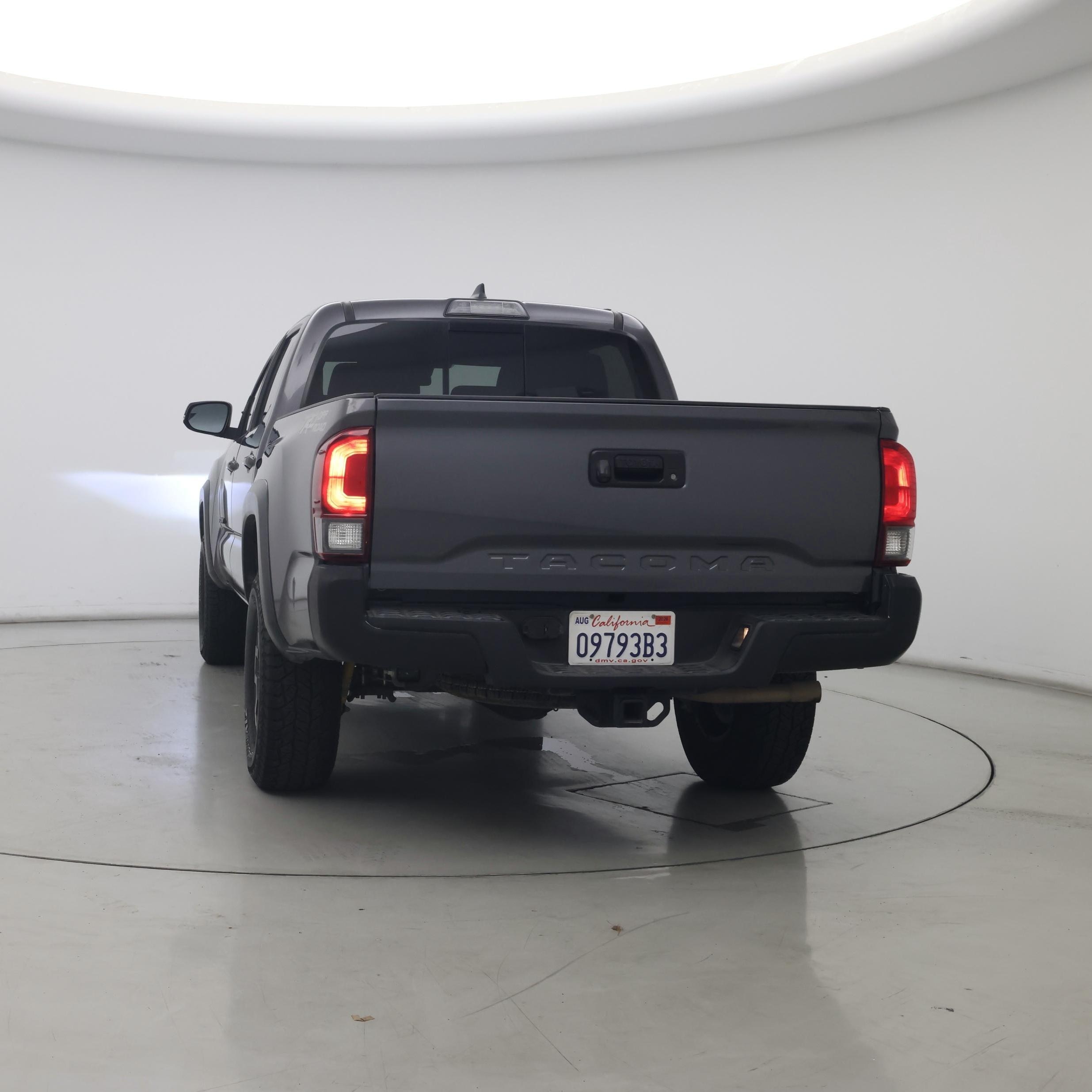 Thumbnail: 2019 Toyota Tacoma - 6