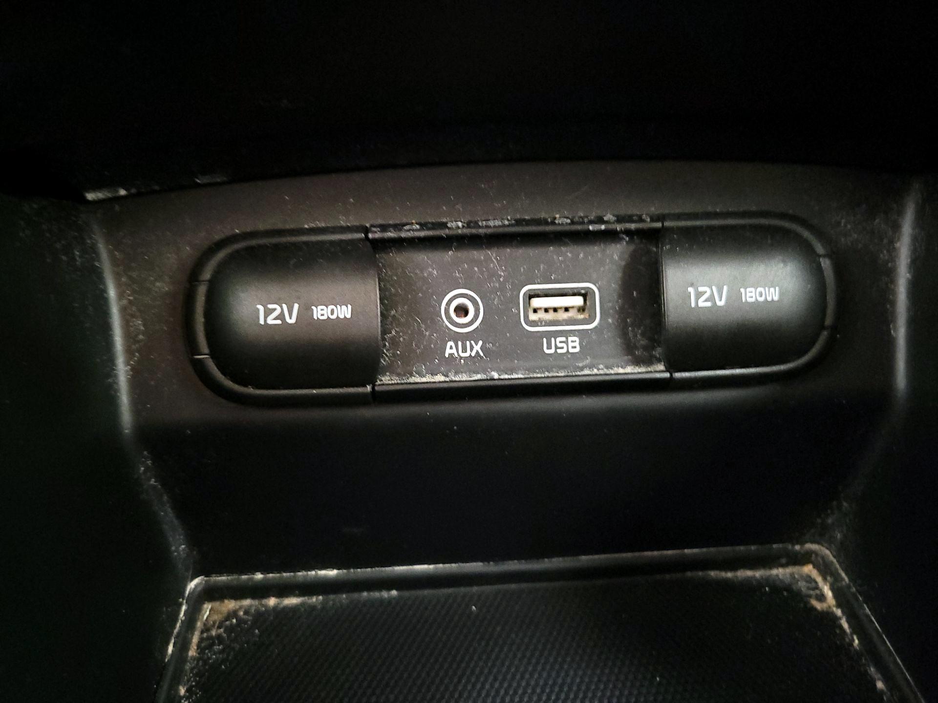 Thumbnail: 2019 Kia Sorento - 18