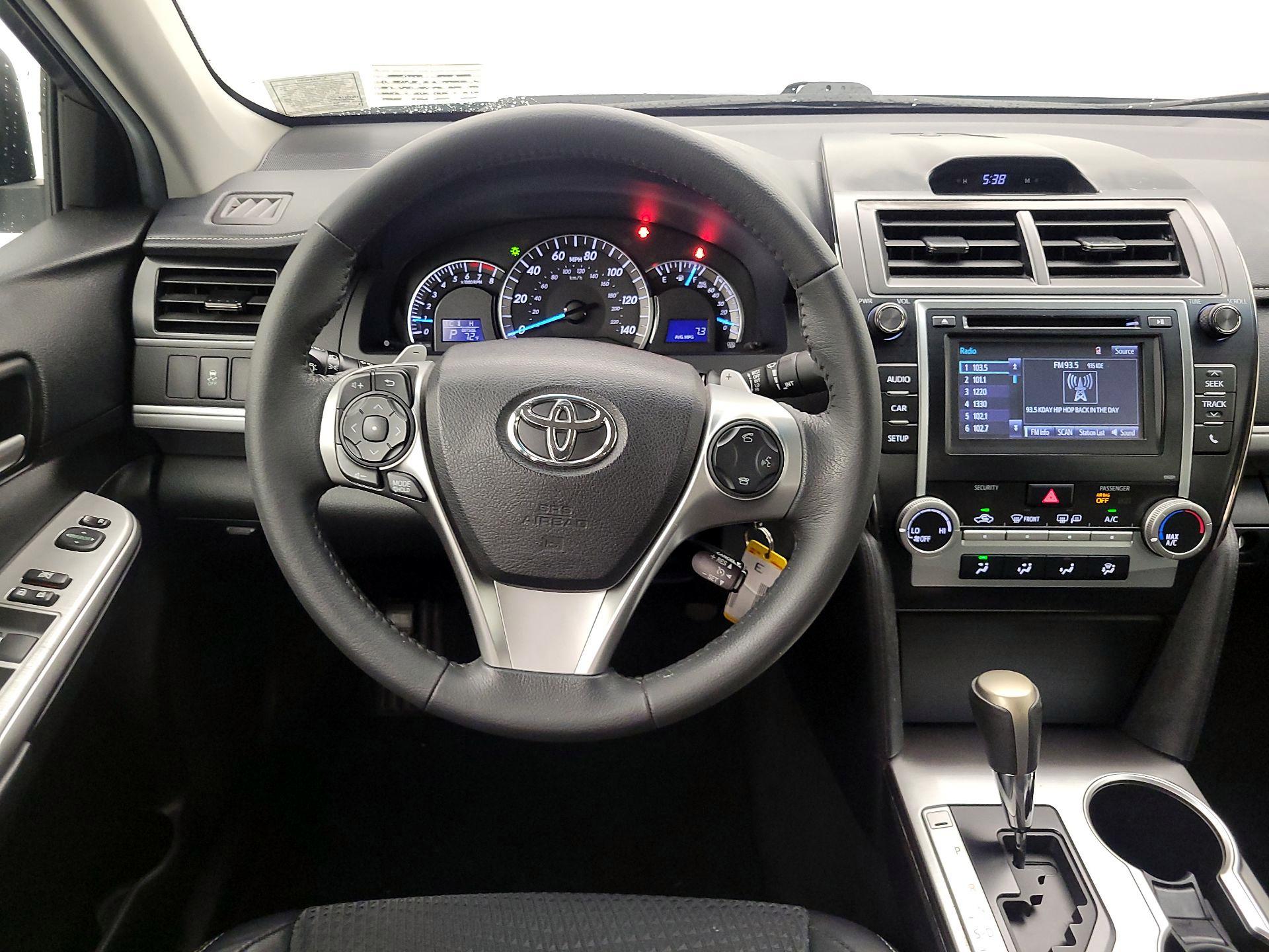 Thumbnail: 2014 Toyota Camry - 10