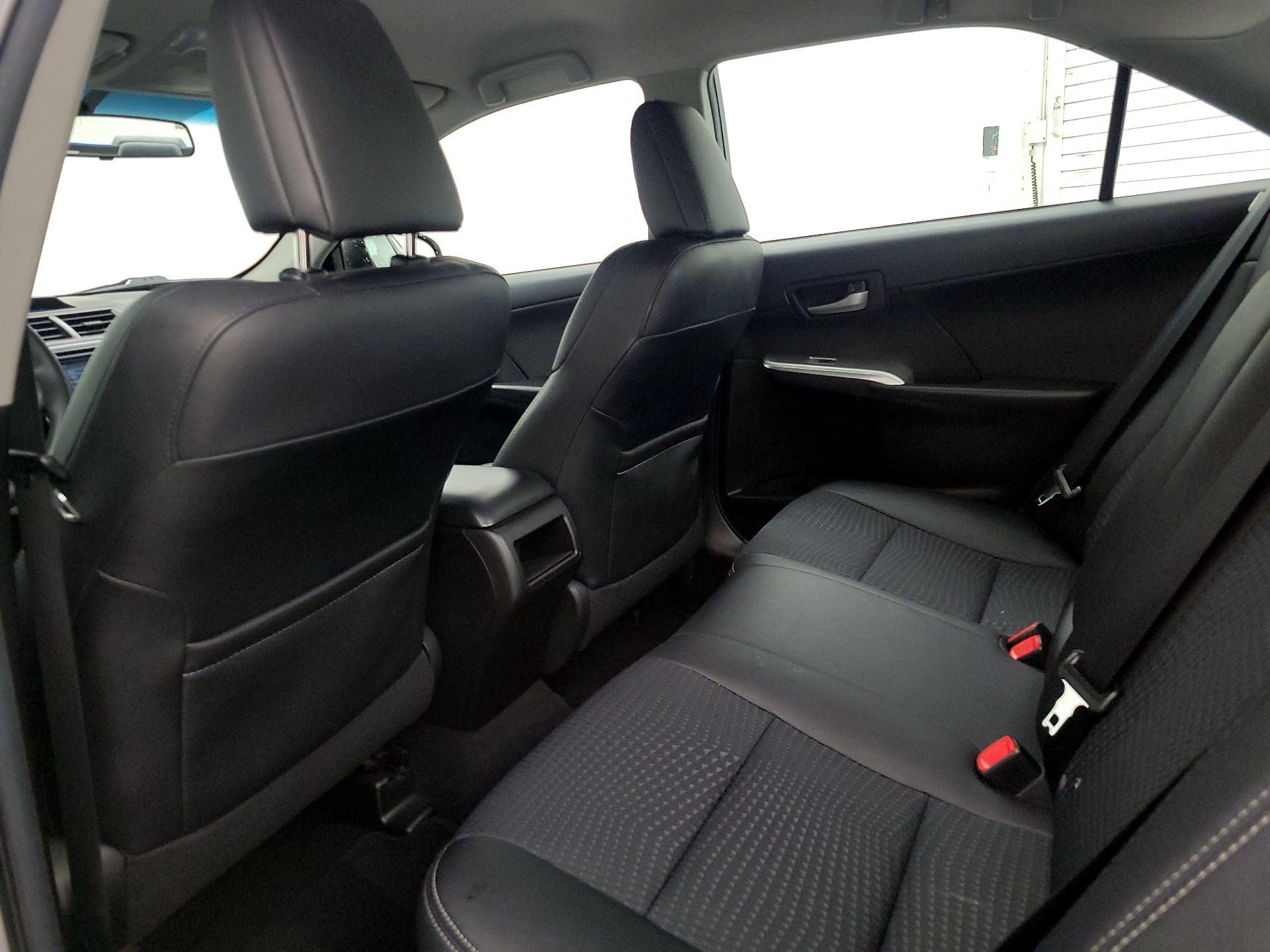 Thumbnail: 2014 Toyota Camry - 19