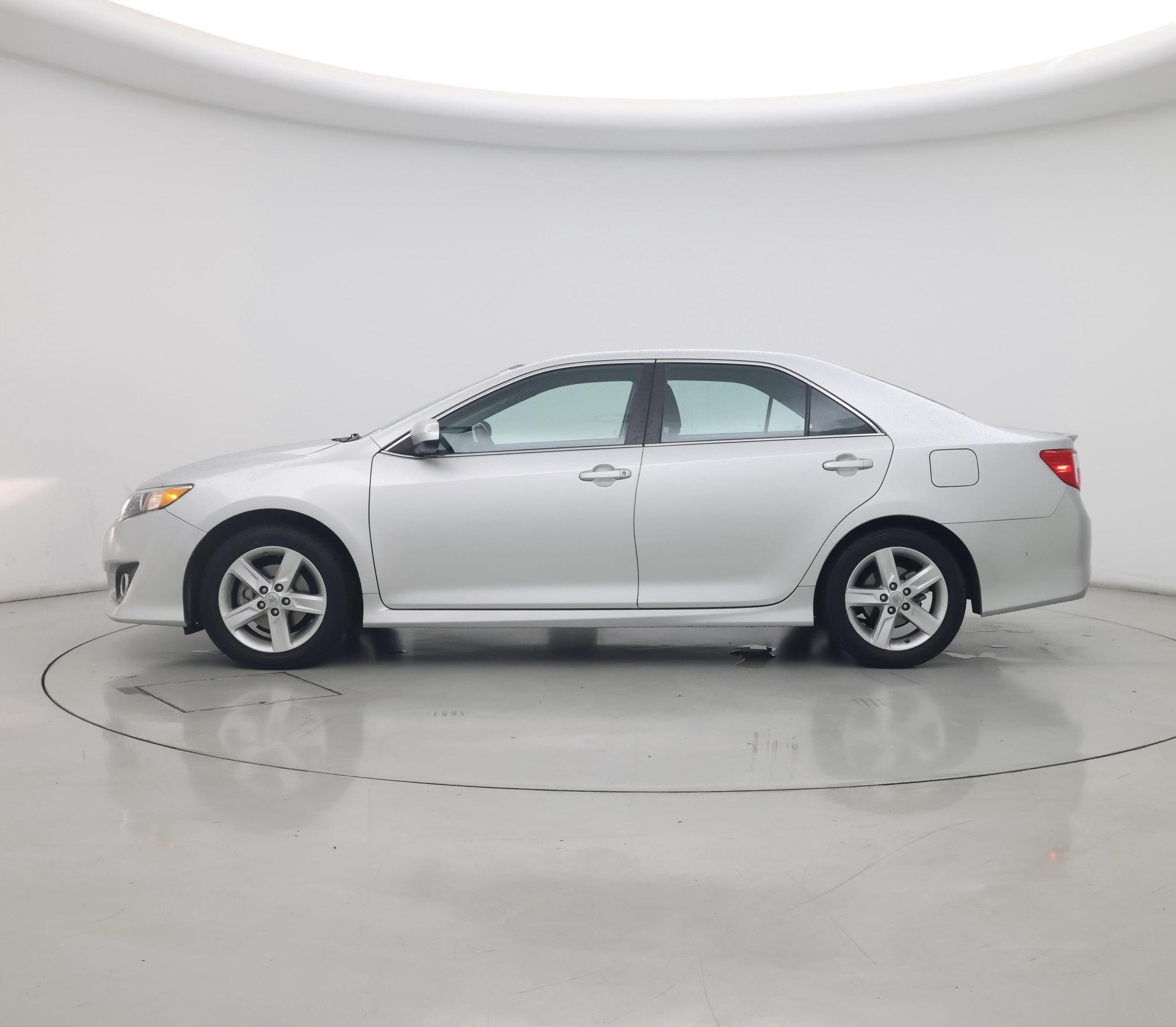 Thumbnail: 2014 Toyota Camry - 3