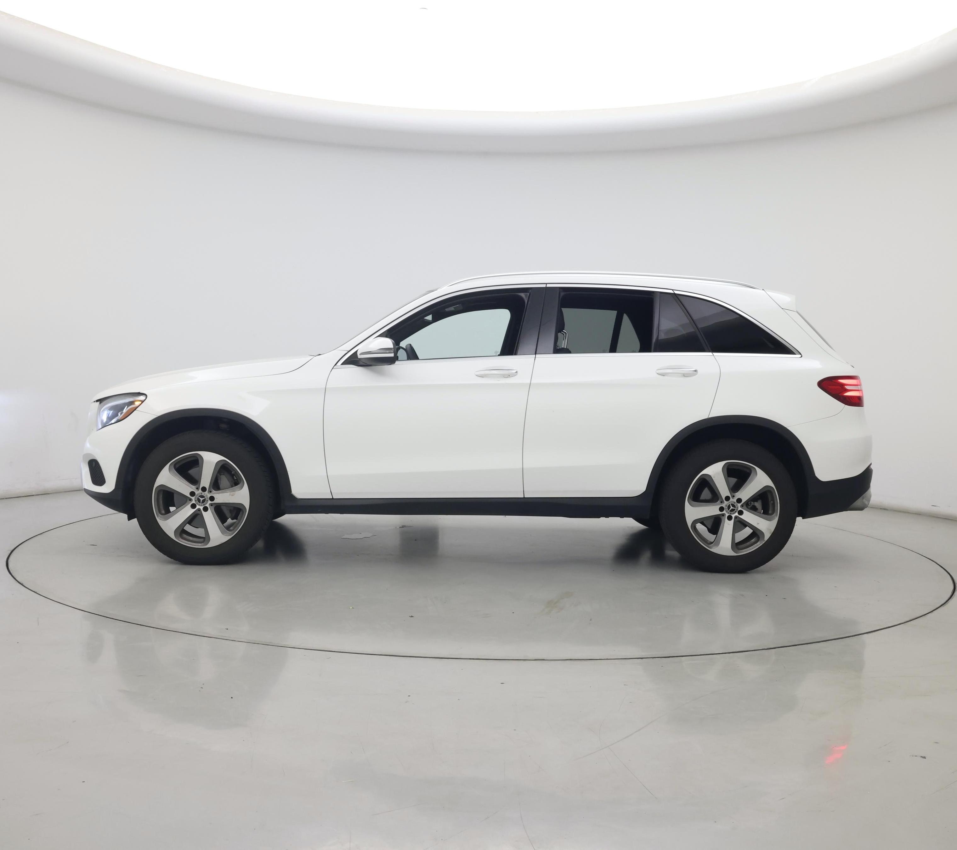 Thumbnail: 2019 Mercedes-Benz GLC - 3