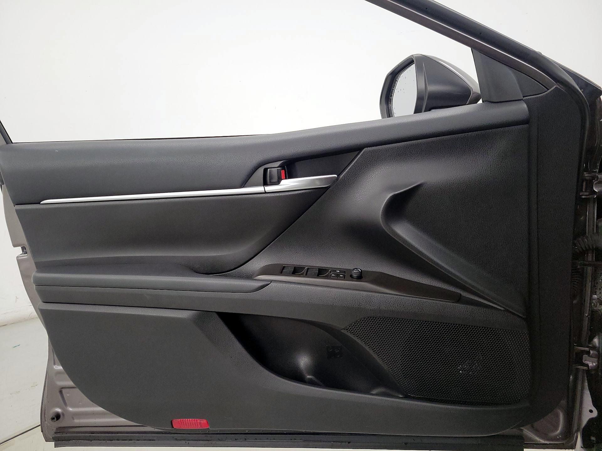 Thumbnail: 2023 Toyota Camry - 12