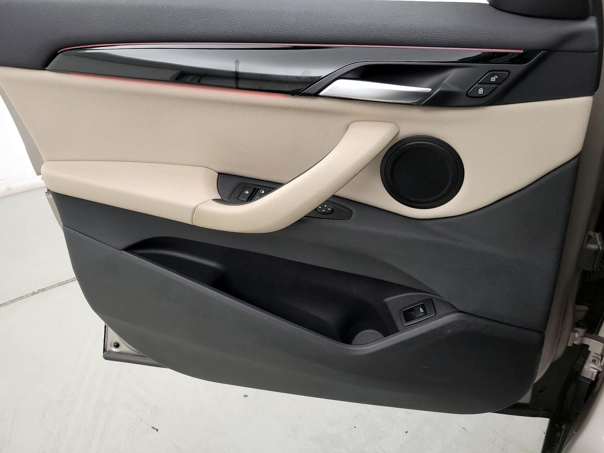 Thumbnail: 2021 BMW X1 - 12