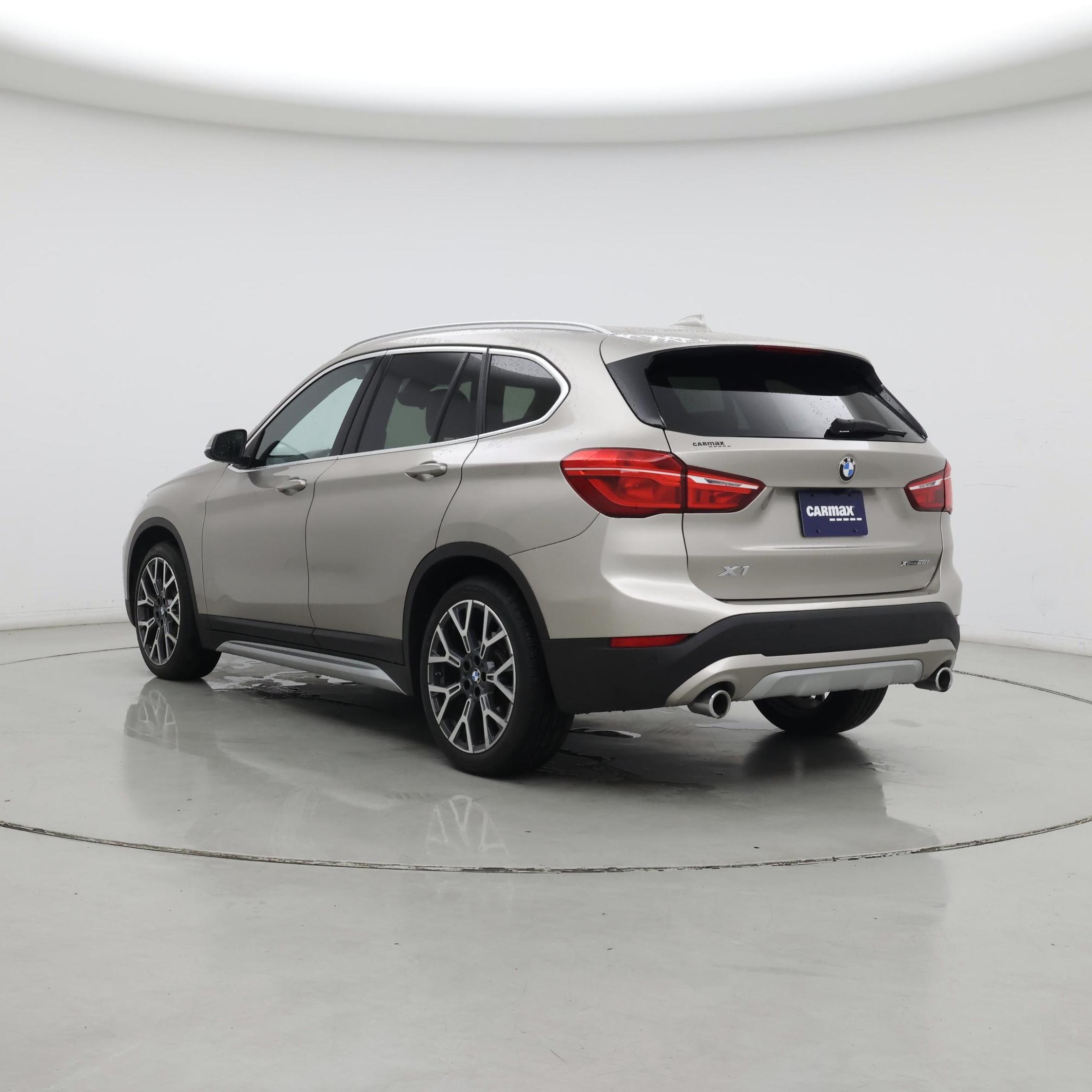 Thumbnail: 2021 BMW X1 - 2