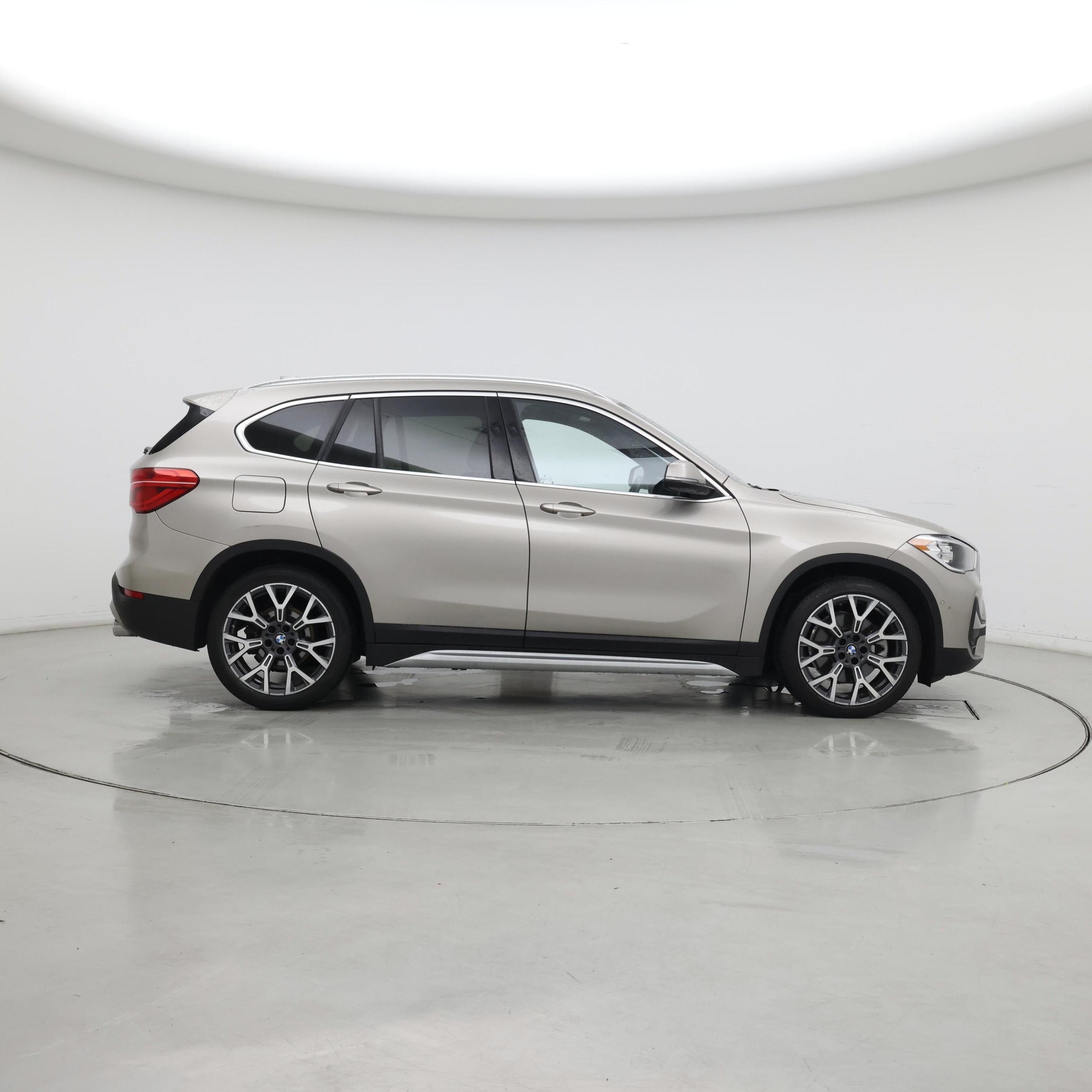 Thumbnail: 2021 BMW X1 - 7