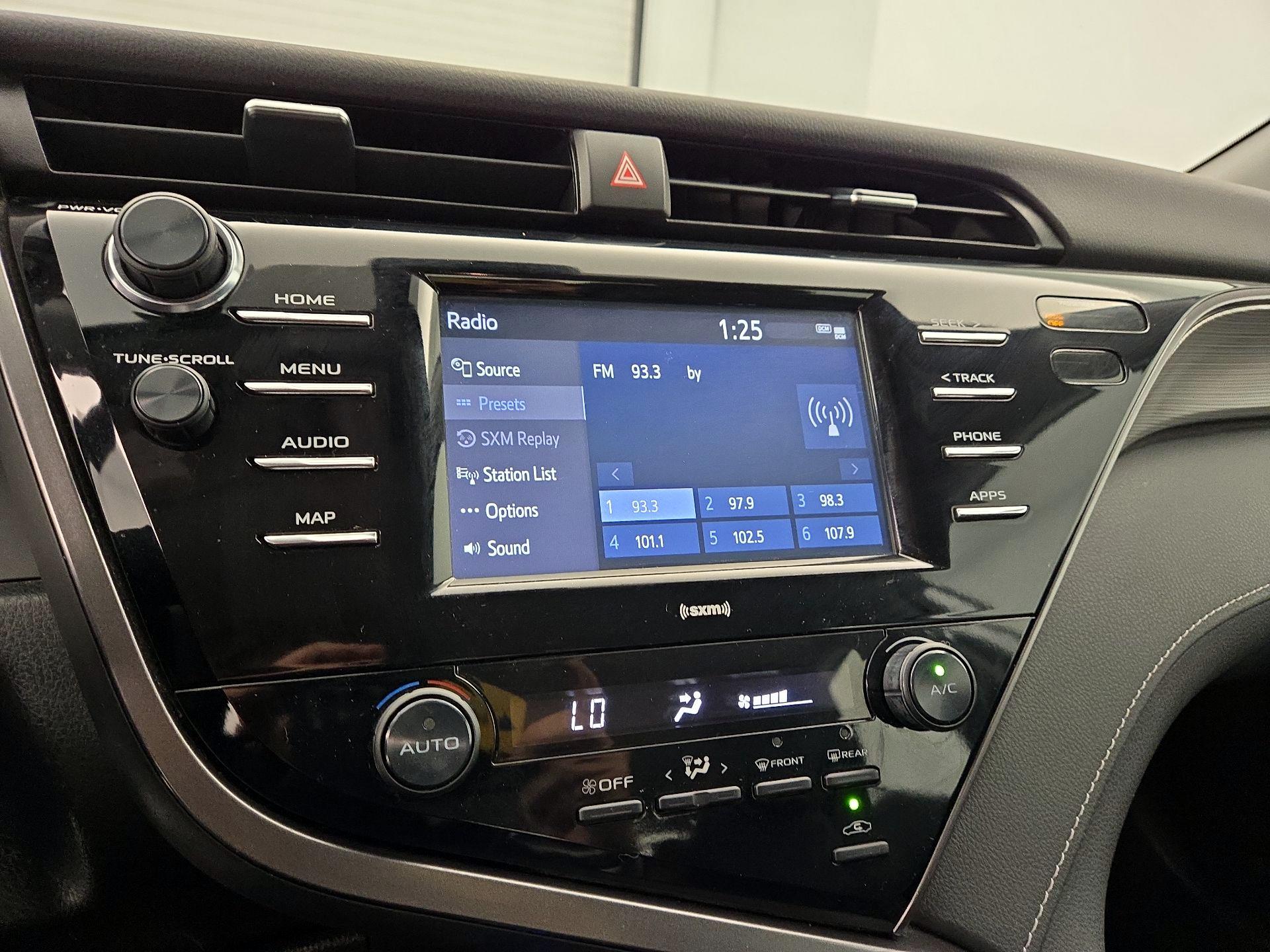 Thumbnail: 2020 Toyota Camry - 15