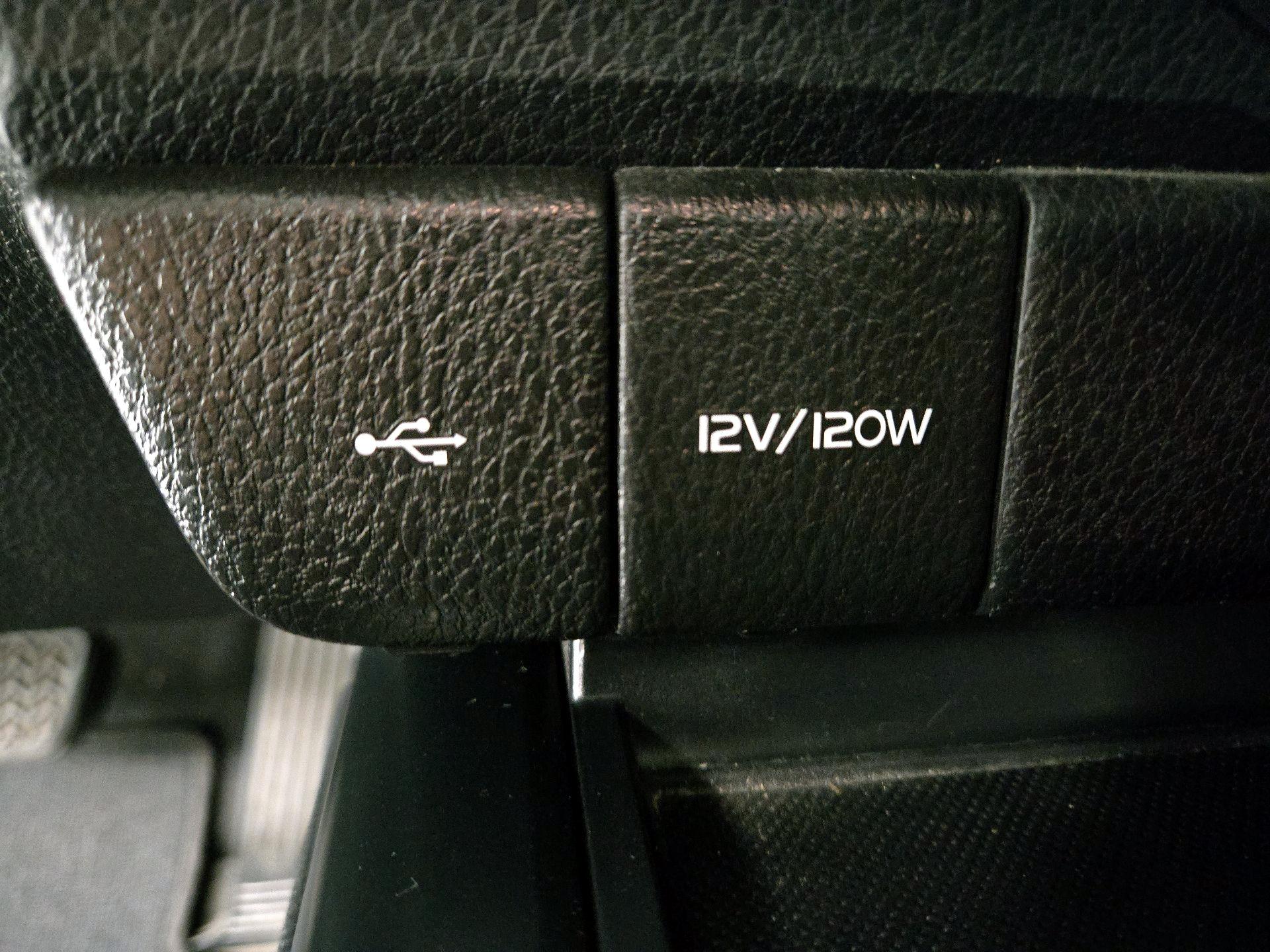 Thumbnail: 2020 Toyota Camry - 18