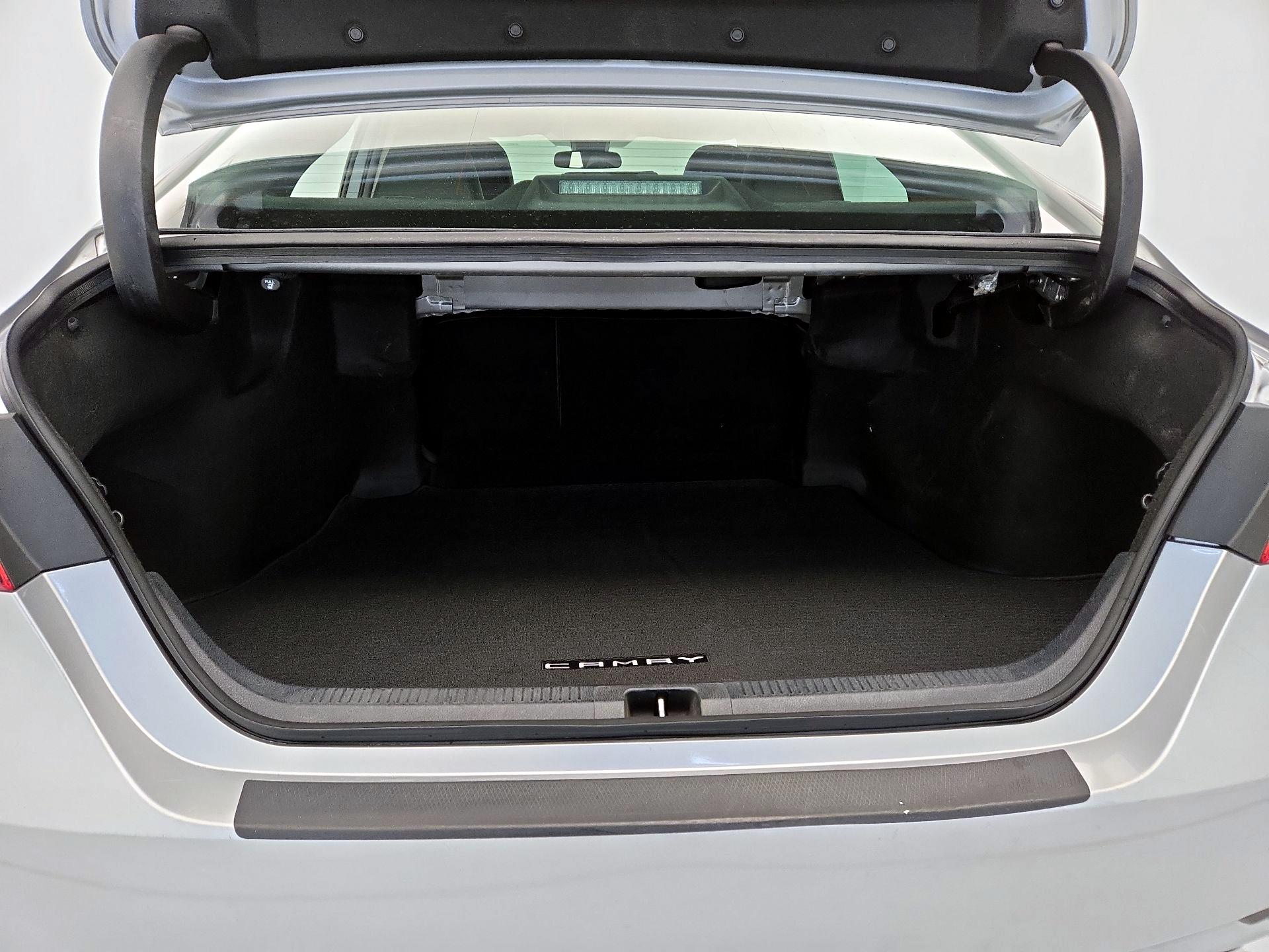 Thumbnail: 2020 Toyota Camry - 20