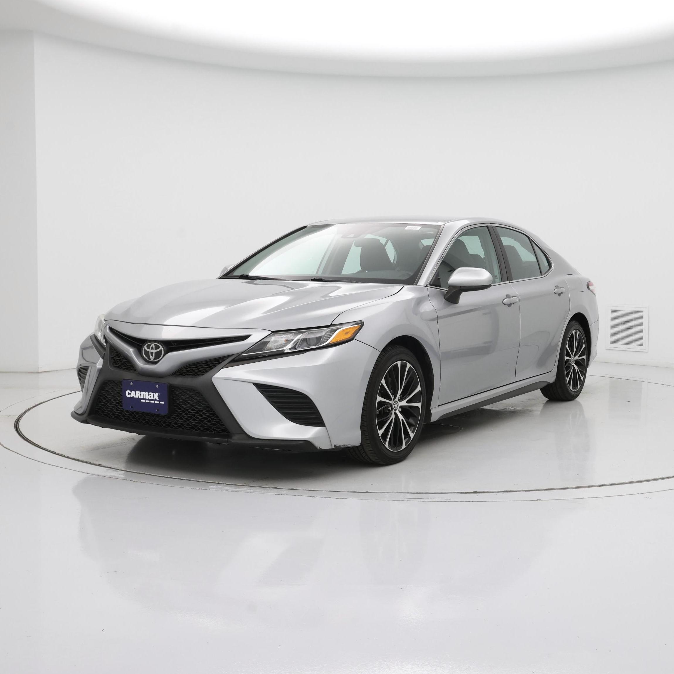 Thumbnail: 2020 Toyota Camry - 4