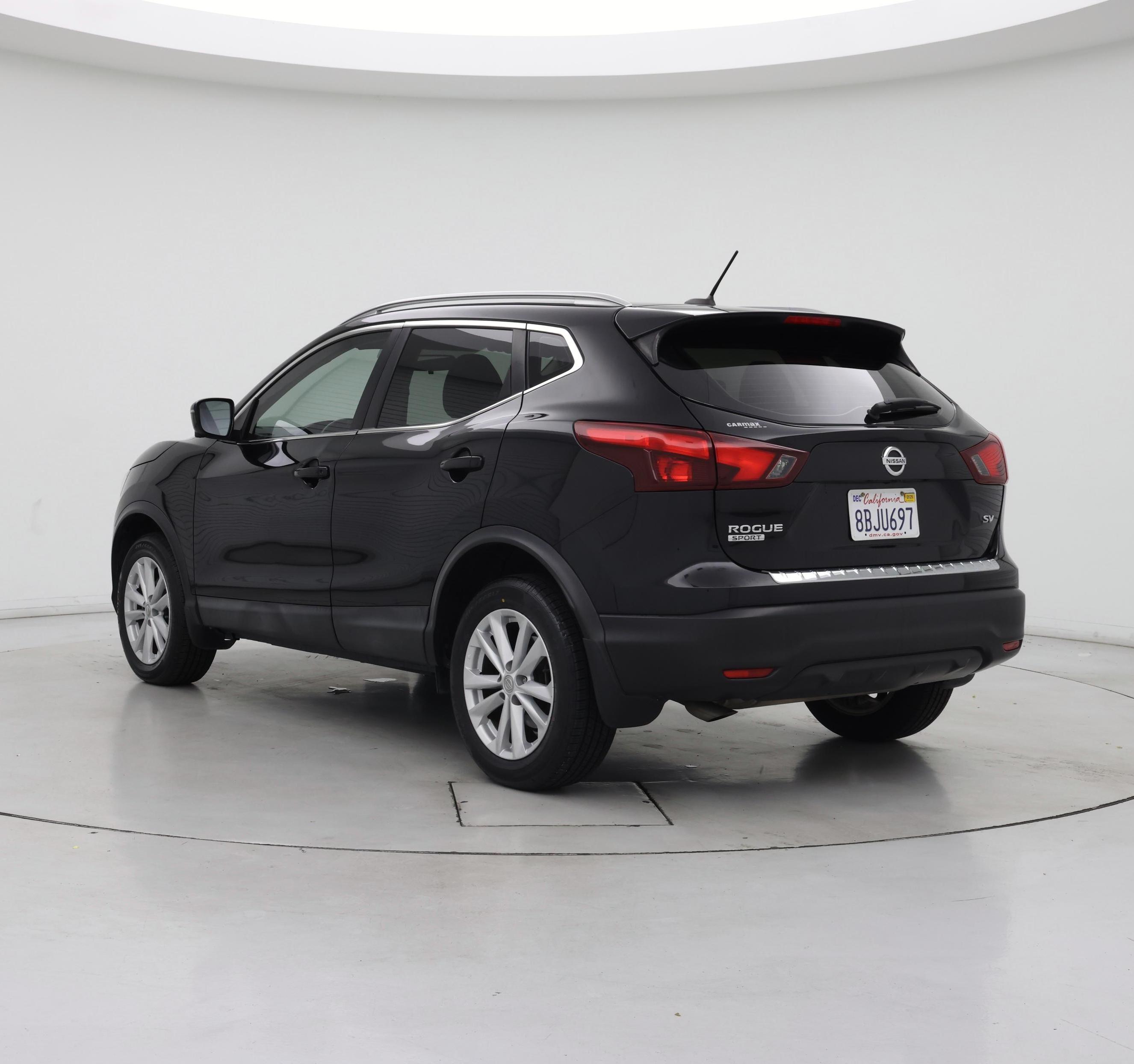 Thumbnail: 2017 Nissan Rogue Sport - 2