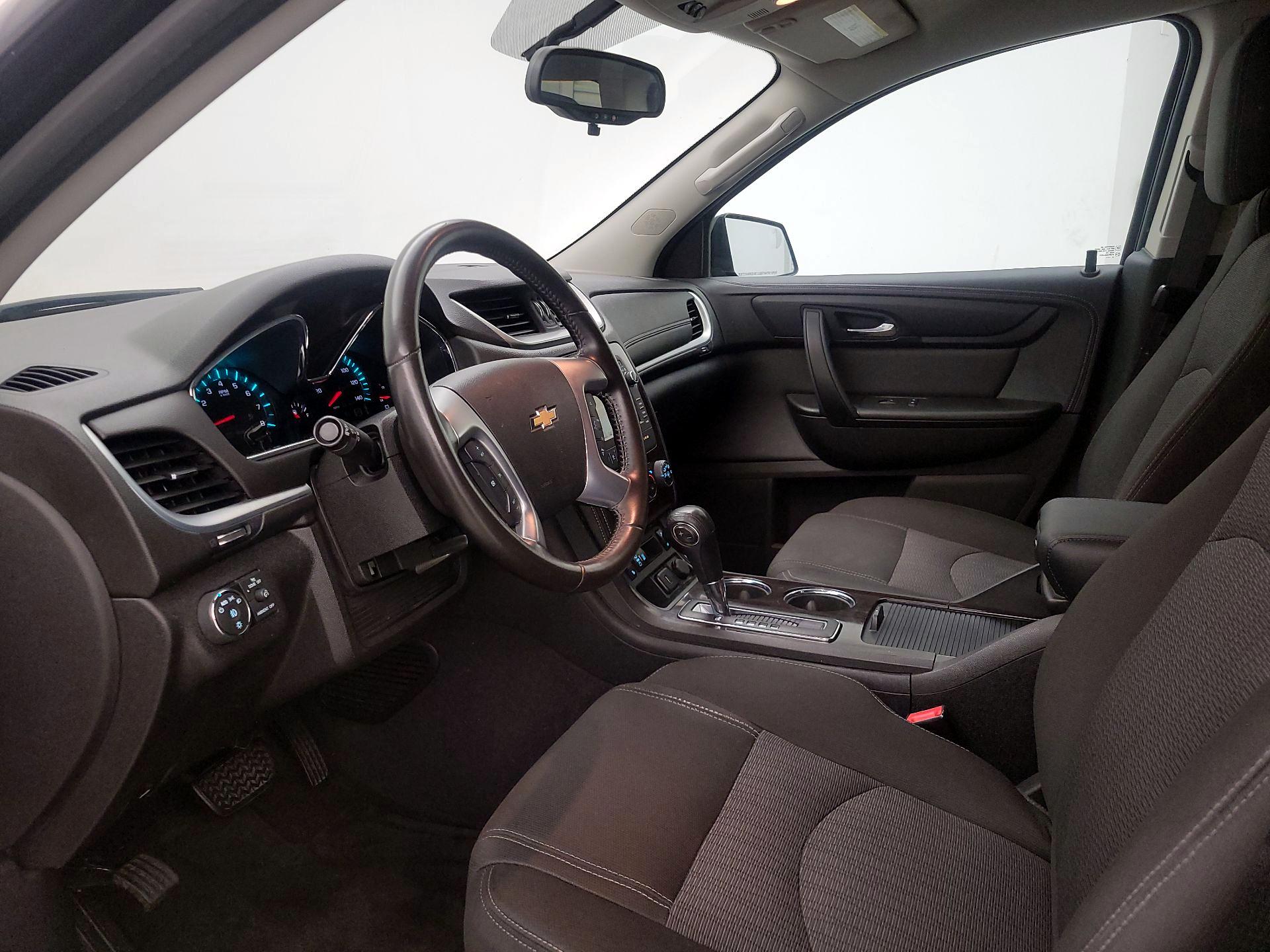 Thumbnail: 2017 Chevrolet Traverse - 11