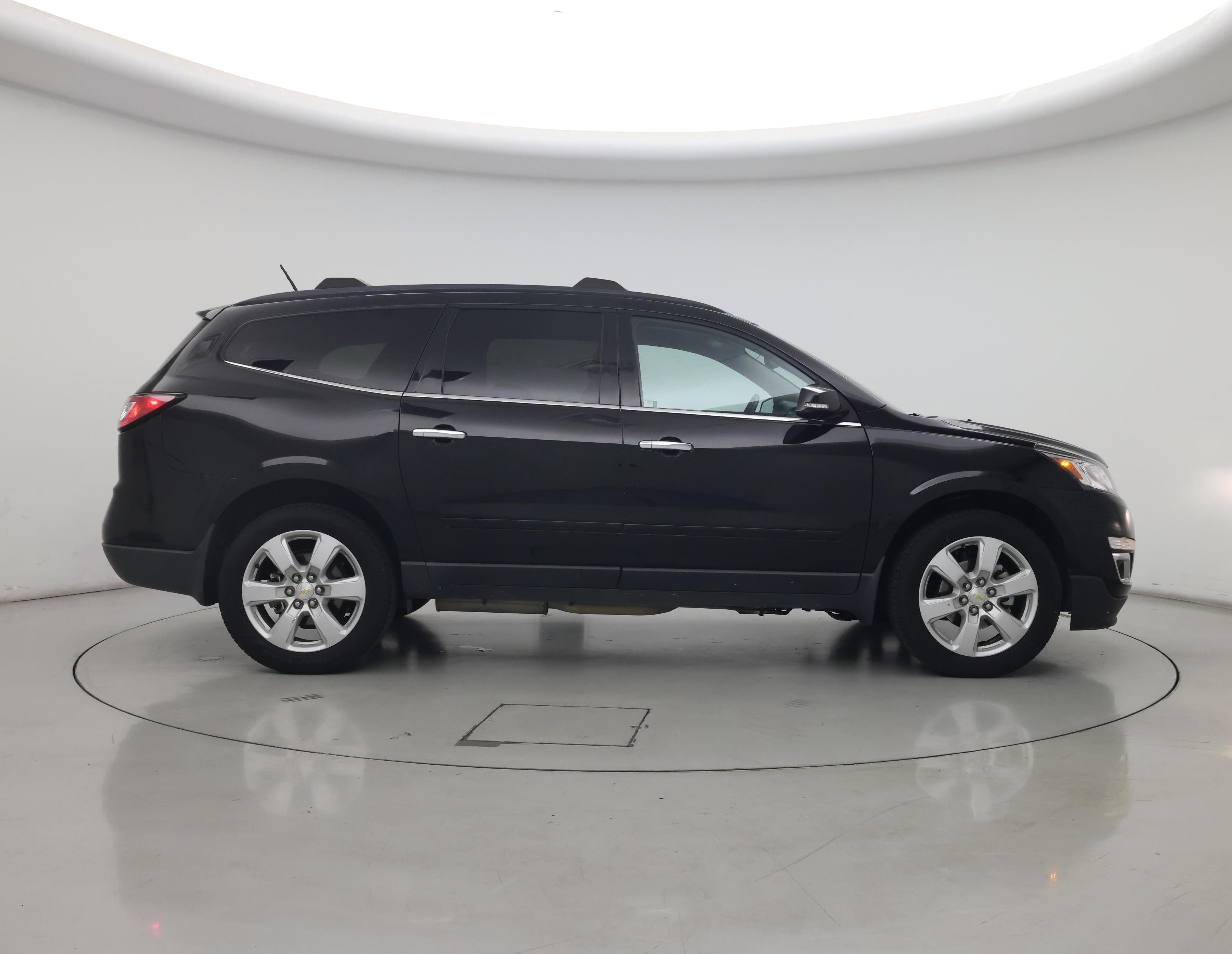 Thumbnail: 2017 Chevrolet Traverse - 7