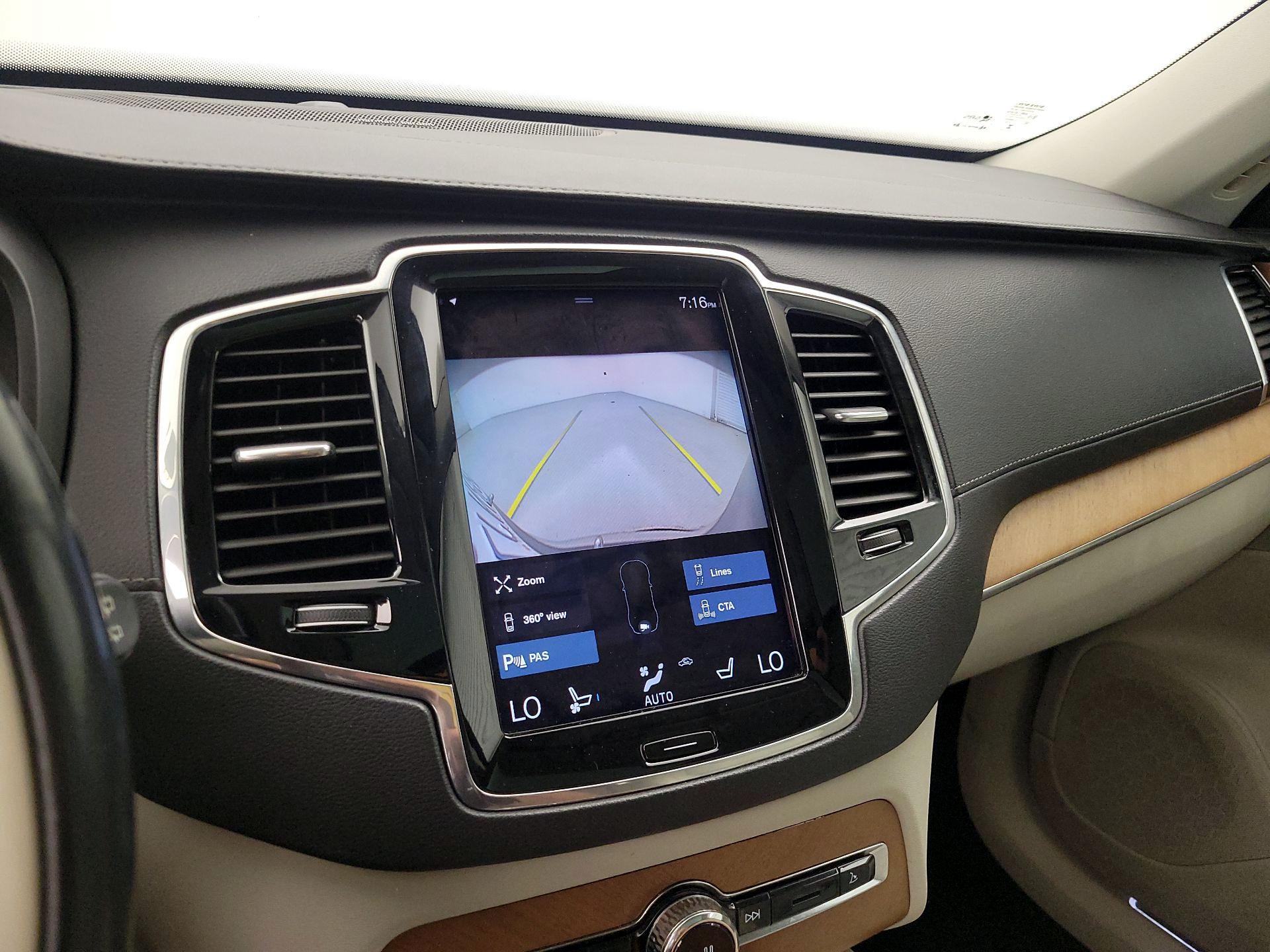 Thumbnail: 2020 Volvo XC90 - 14