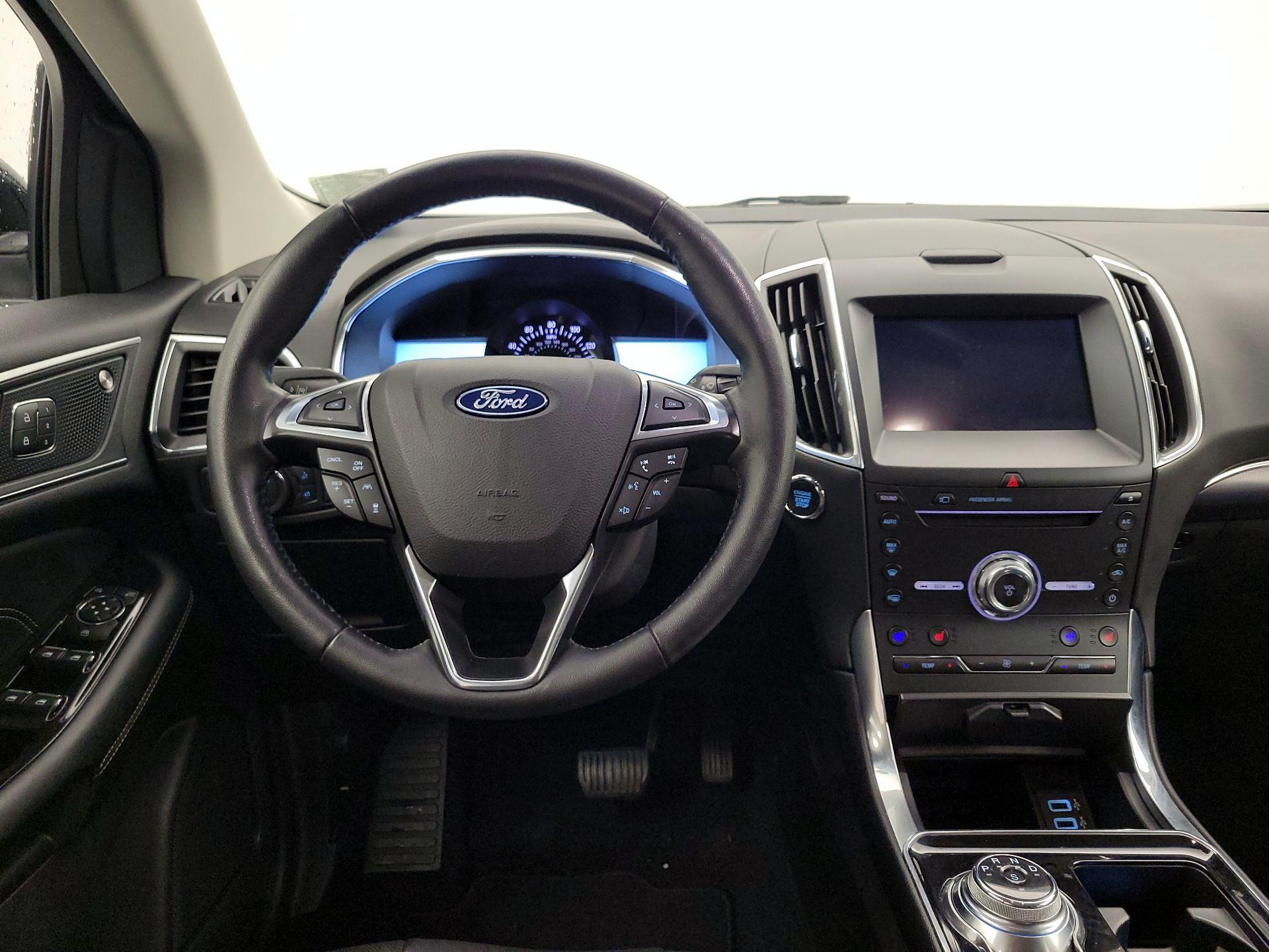 Thumbnail: 2019 Ford Edge - 10