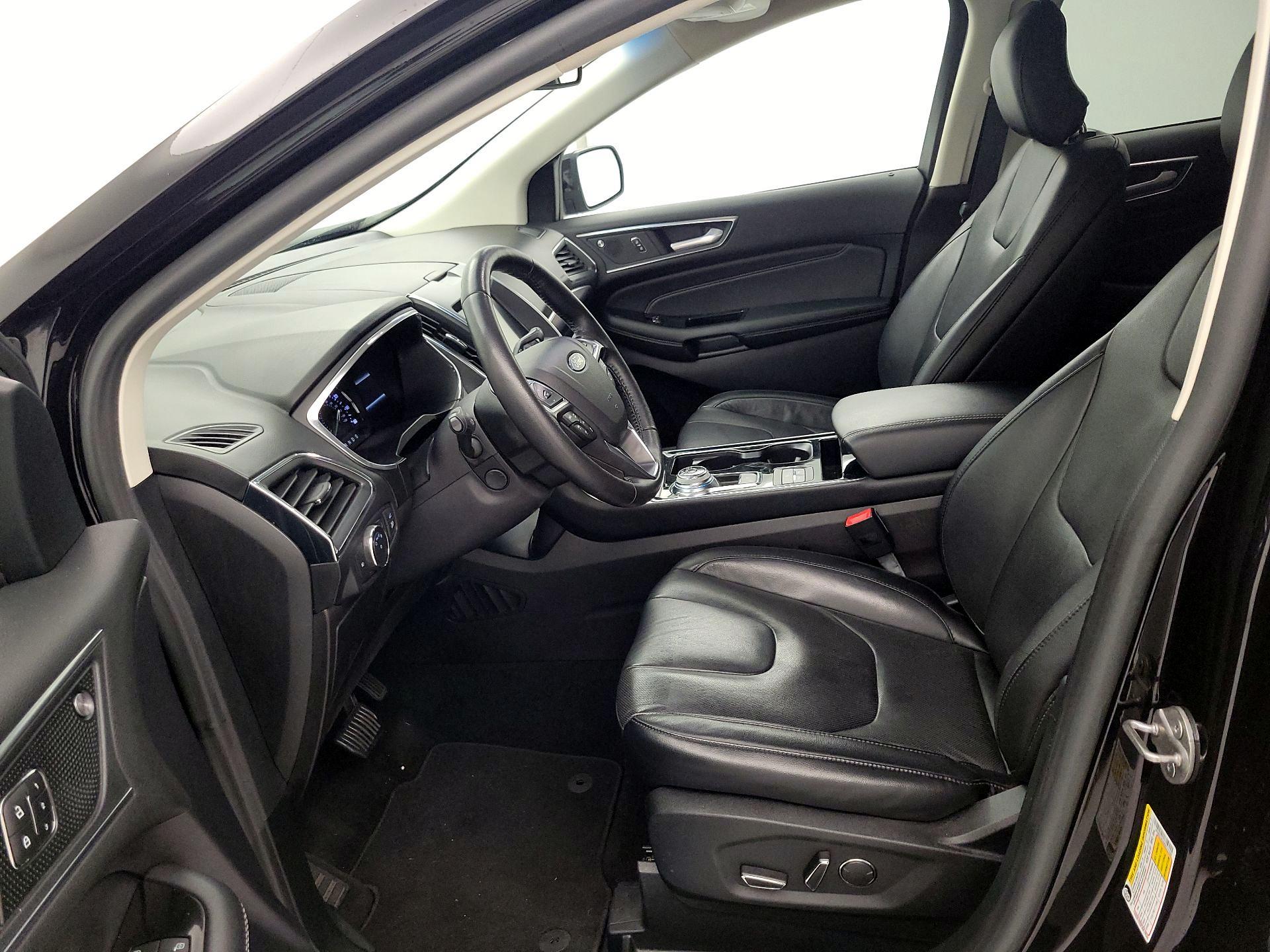 Thumbnail: 2019 Ford Edge - 11