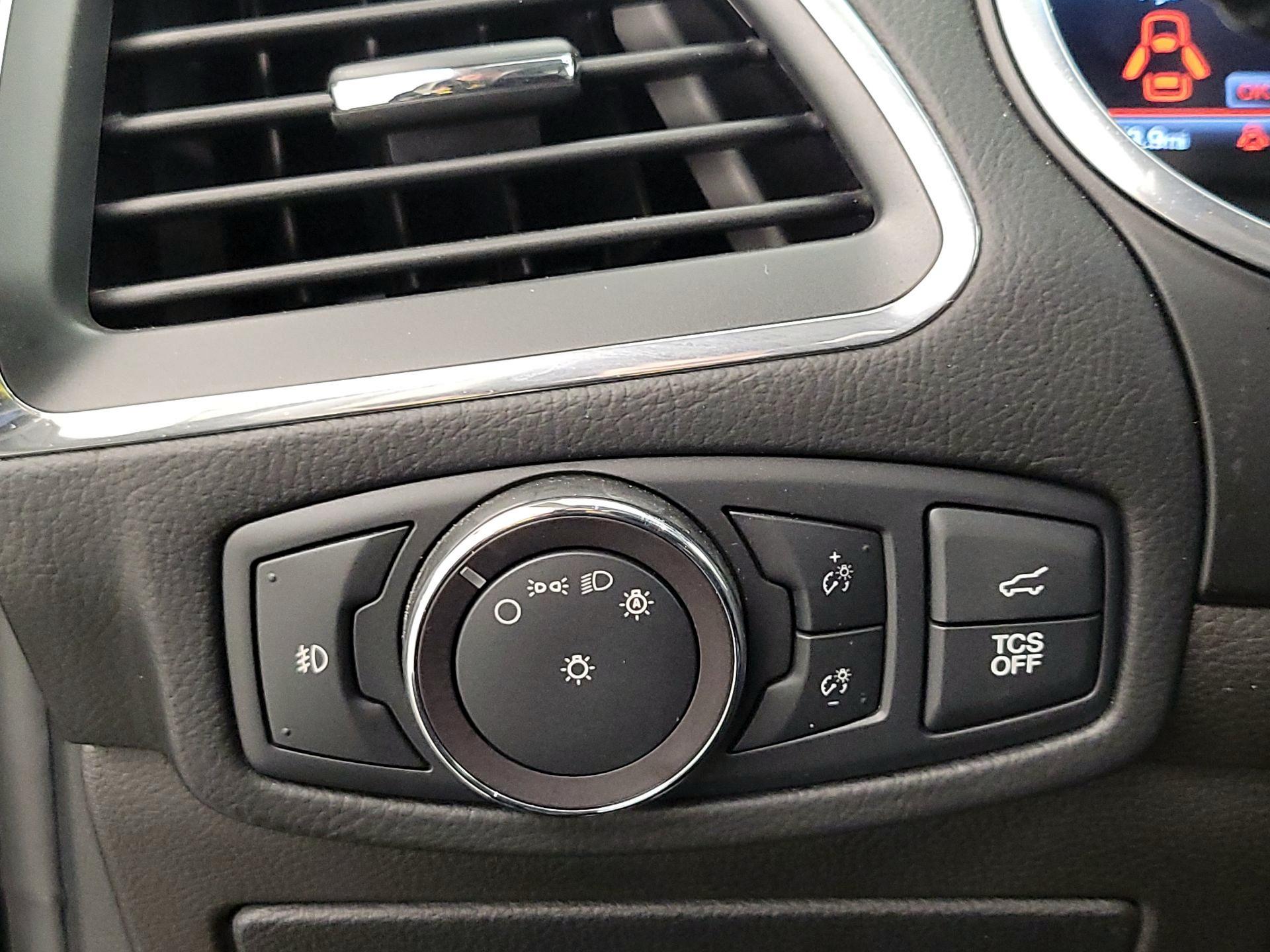 Thumbnail: 2019 Ford Edge - 13