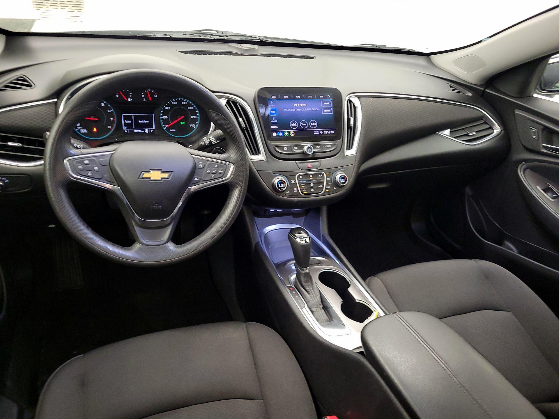 Thumbnail: 2019 Chevrolet Malibu - 9