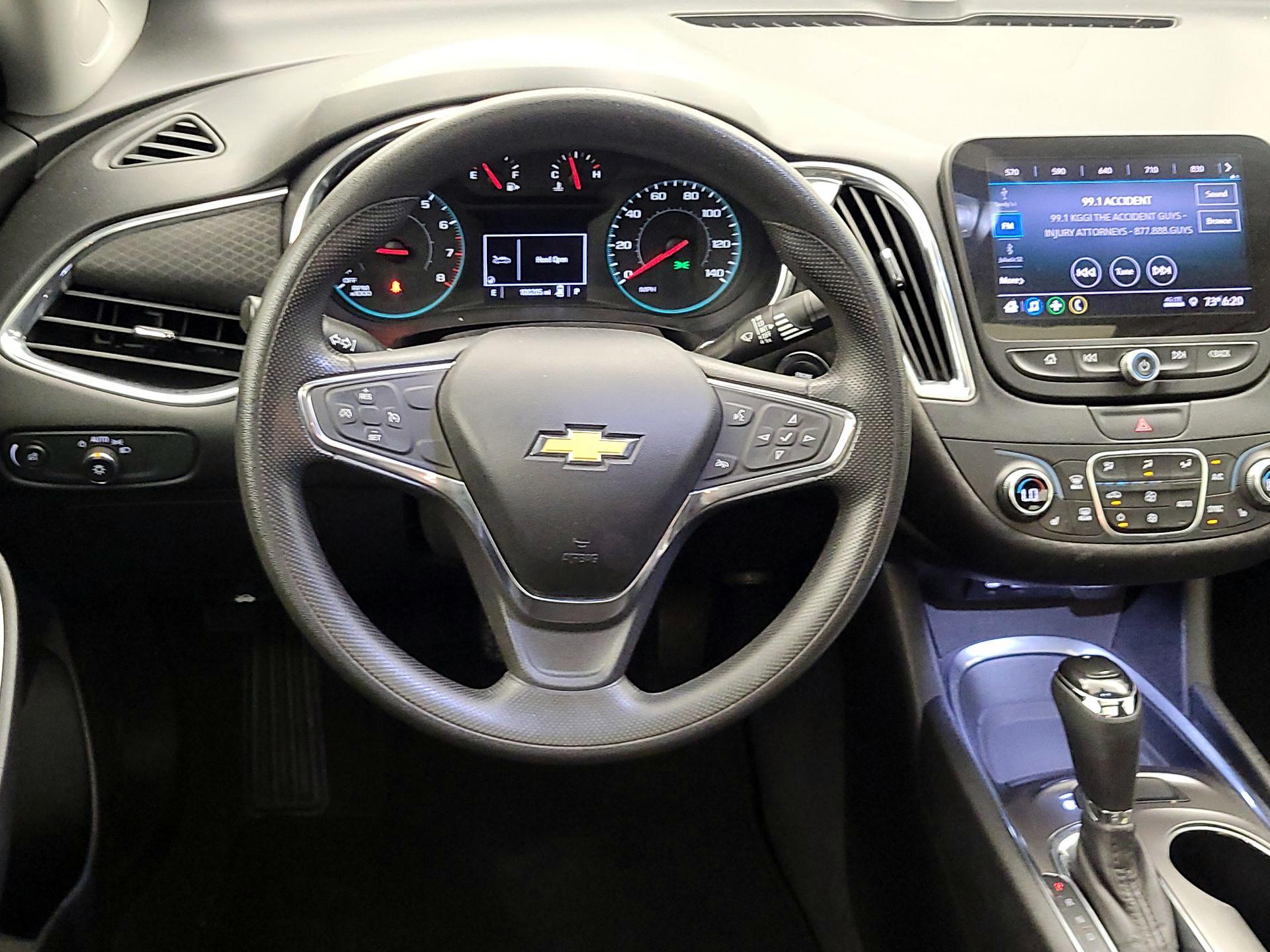 Thumbnail: 2019 Chevrolet Malibu - 10