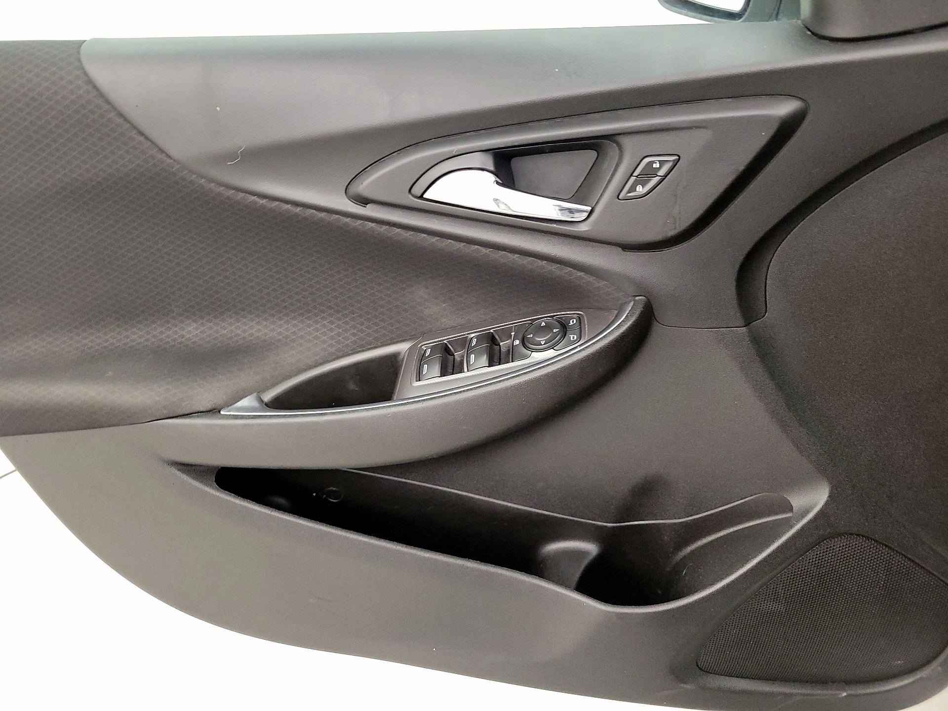 Thumbnail: 2019 Chevrolet Malibu - 12
