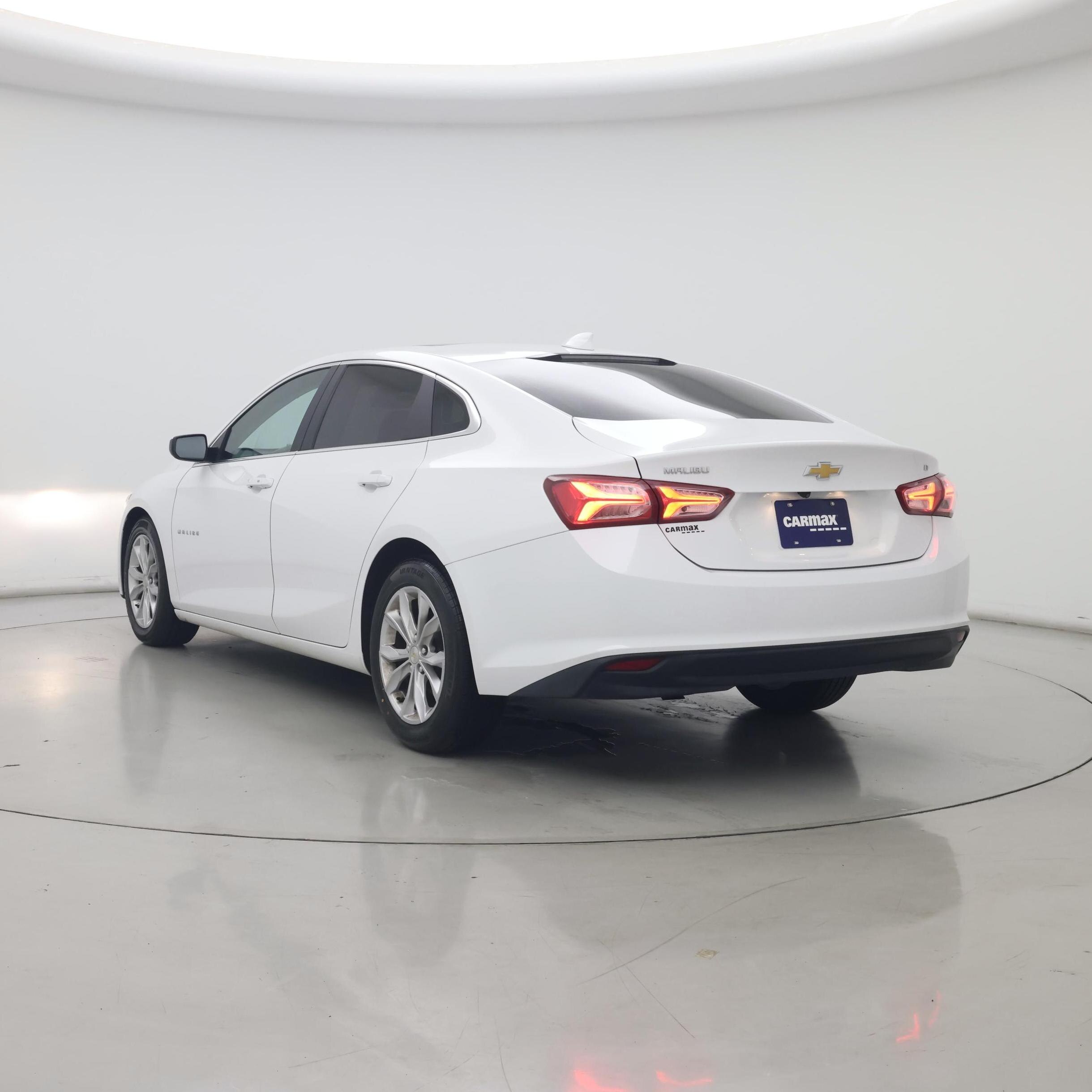Thumbnail: 2019 Chevrolet Malibu - 2