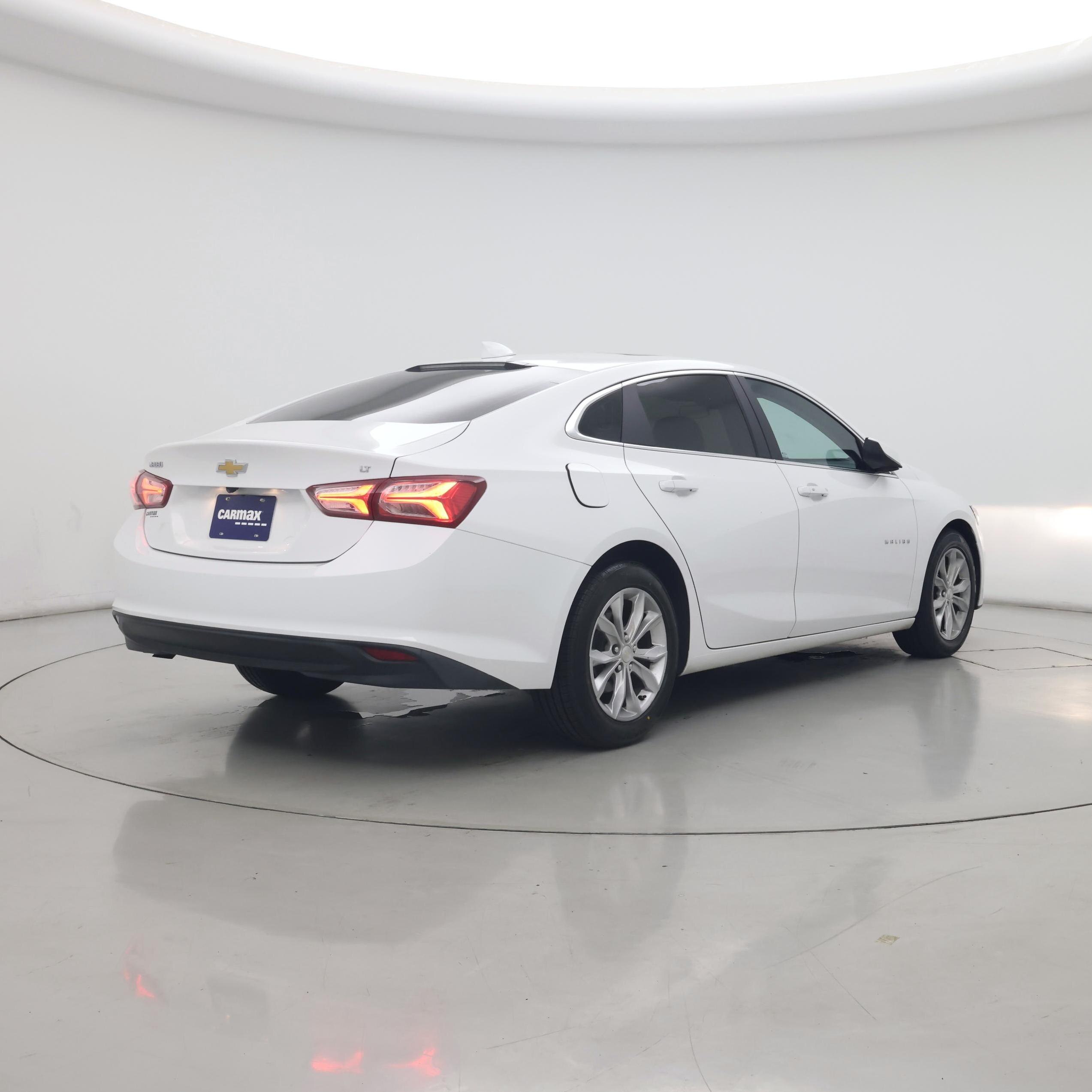 Thumbnail: 2019 Chevrolet Malibu - 8