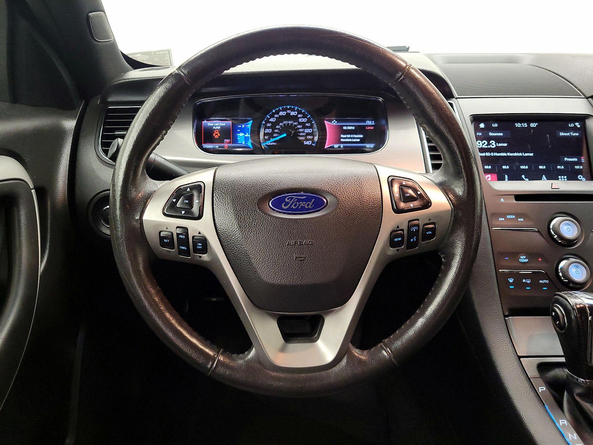 Thumbnail: 2016 Ford Taurus - 10