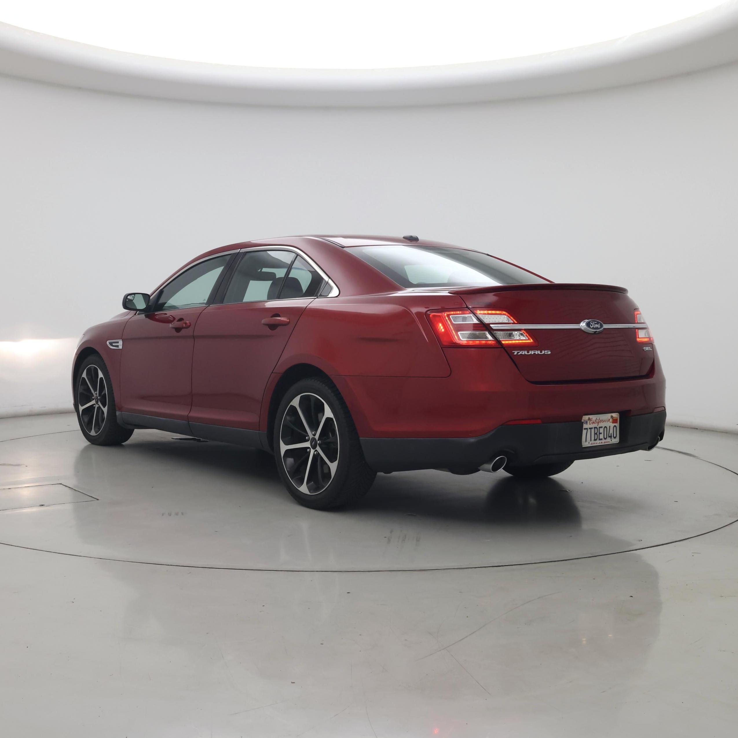 Thumbnail: 2016 Ford Taurus - 2