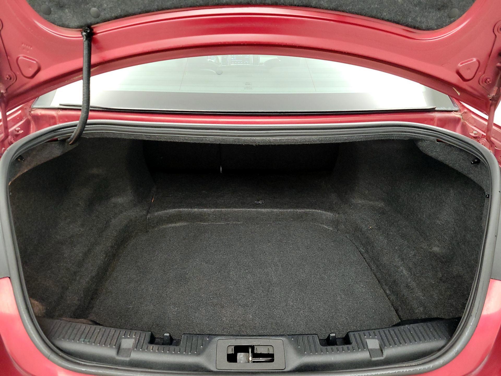 Thumbnail: 2016 Ford Taurus - 20