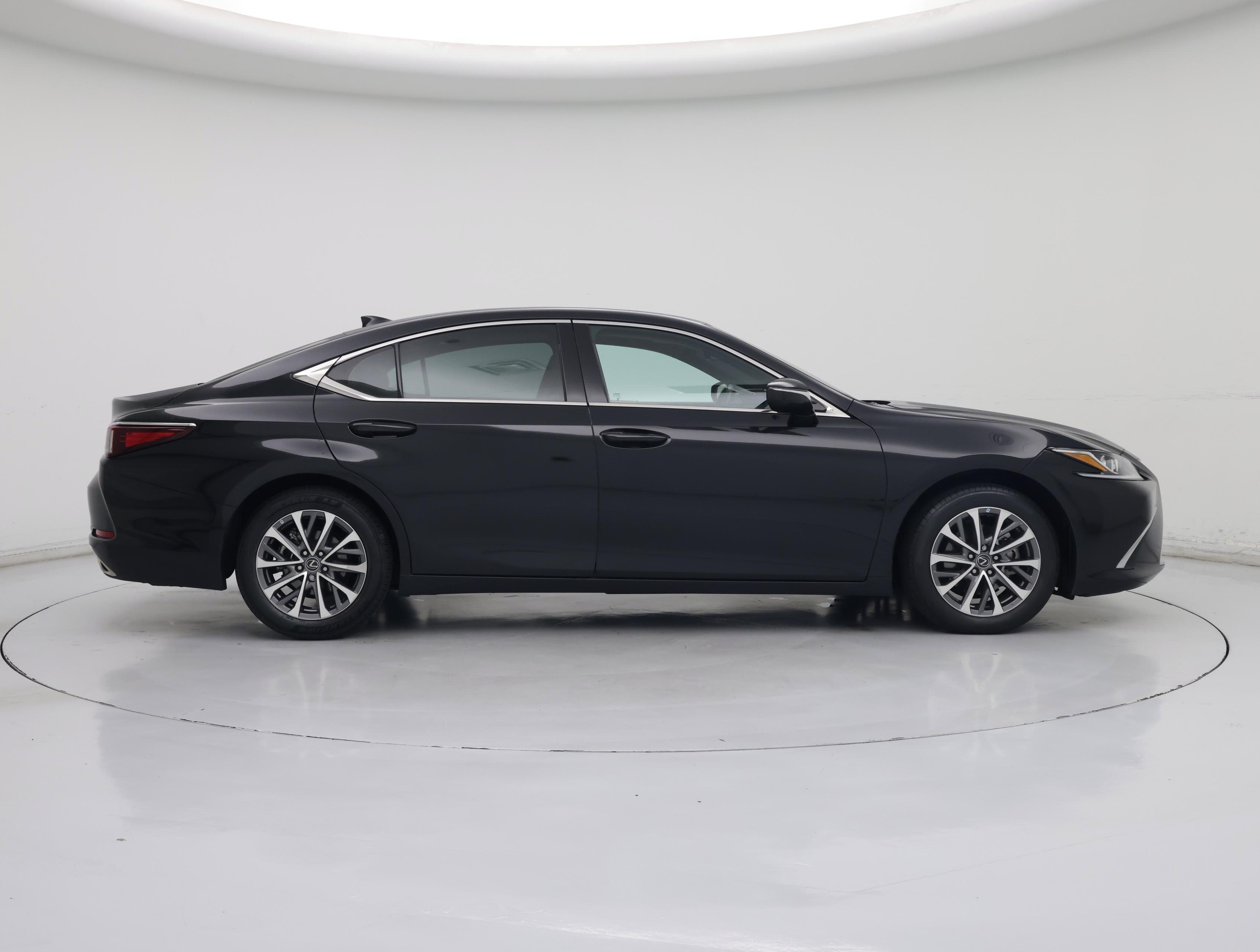 Thumbnail: 2022 Lexus ES - 7