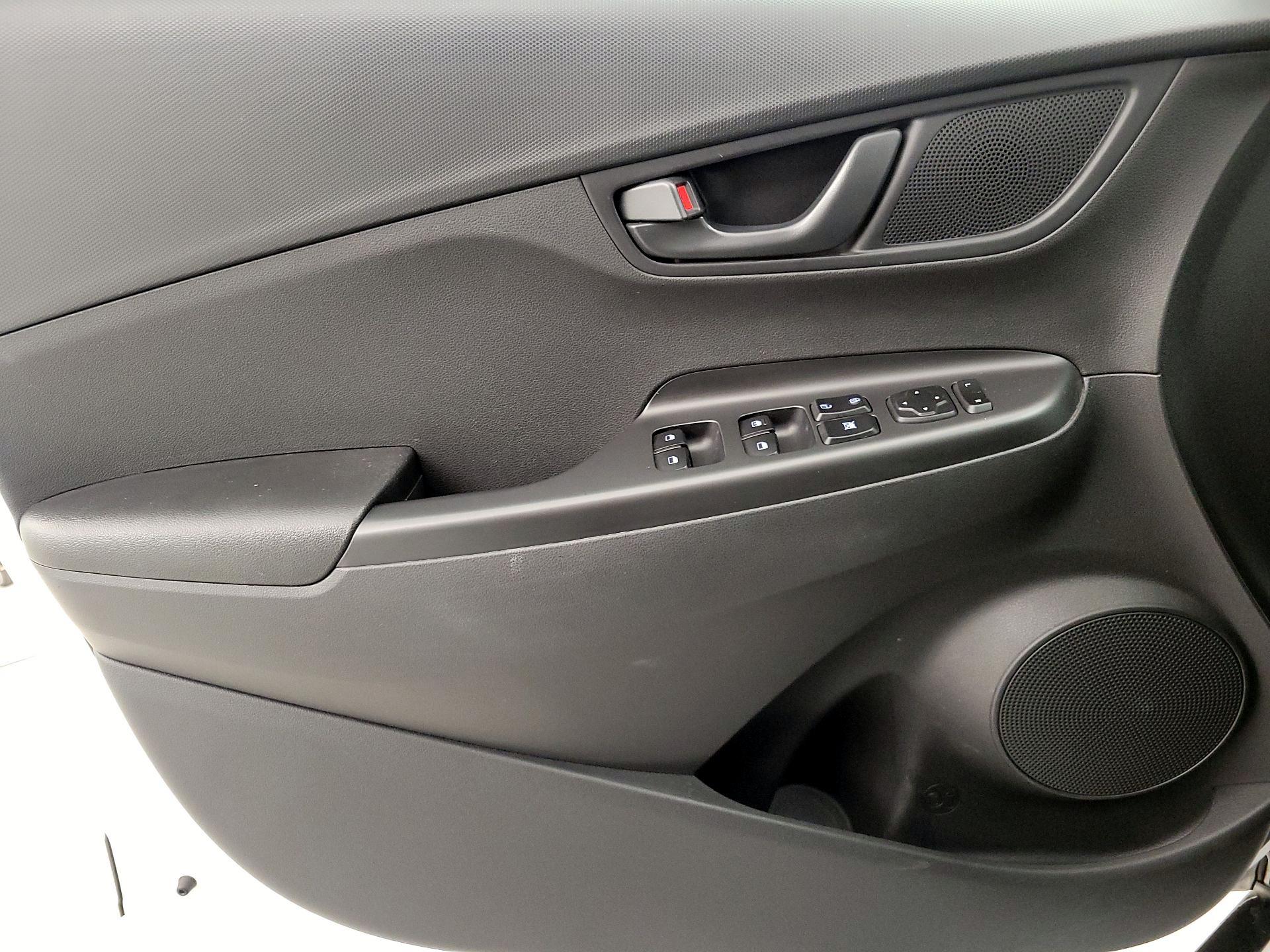 Thumbnail: 2022 Hyundai Kona - 12