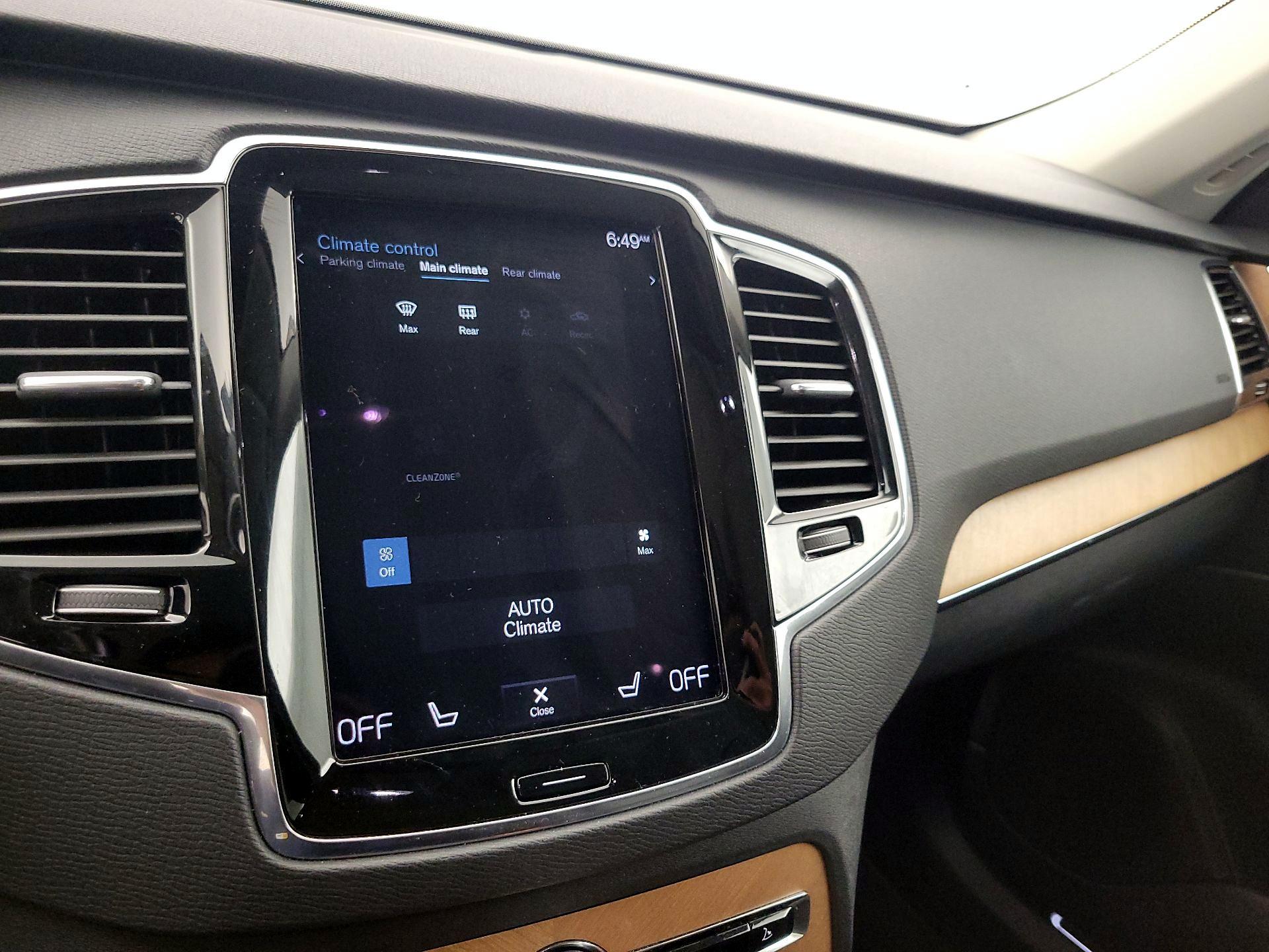 Thumbnail: 2021 Volvo XC90 - 17