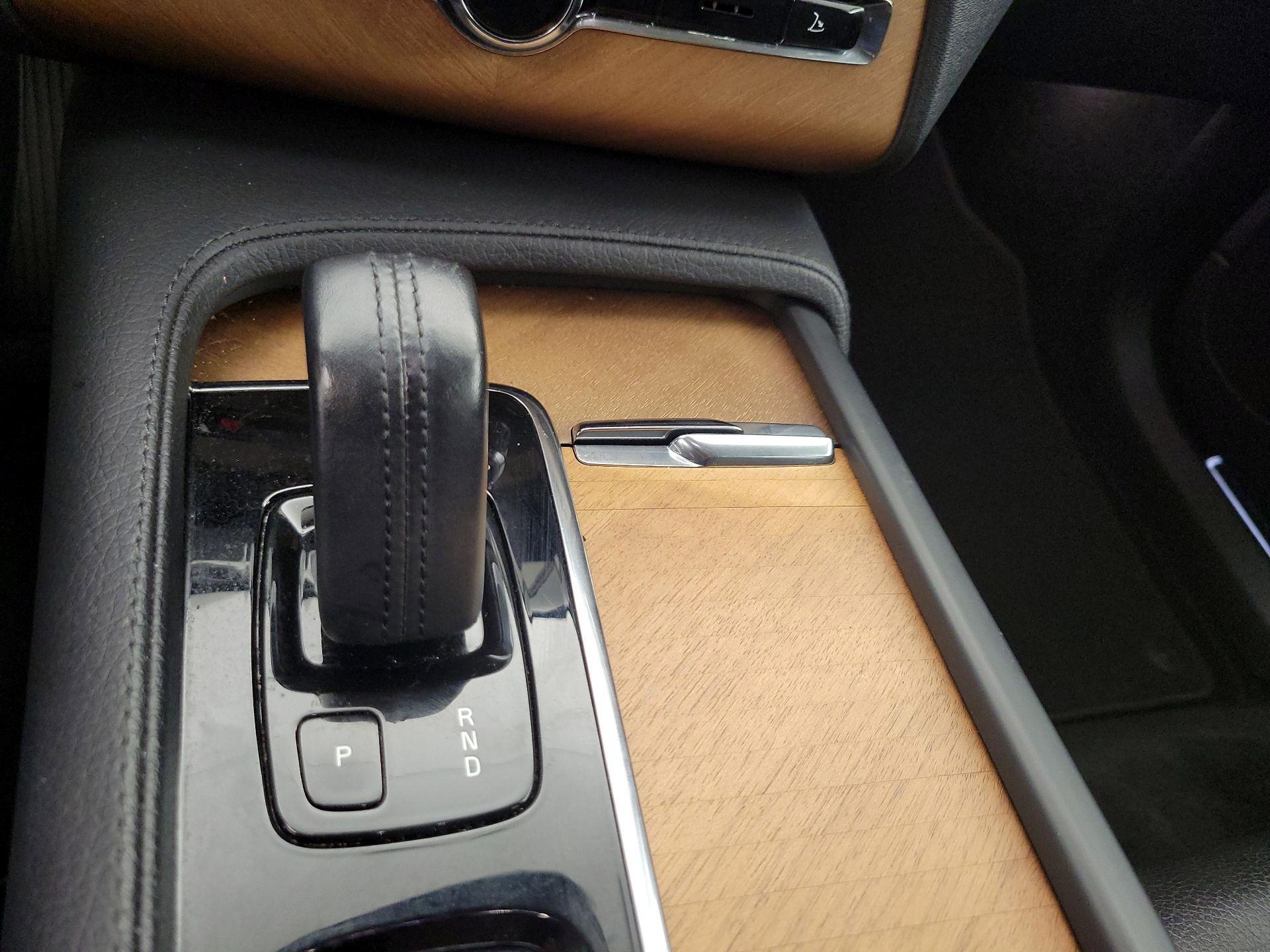 Thumbnail: 2021 Volvo XC90 - 18