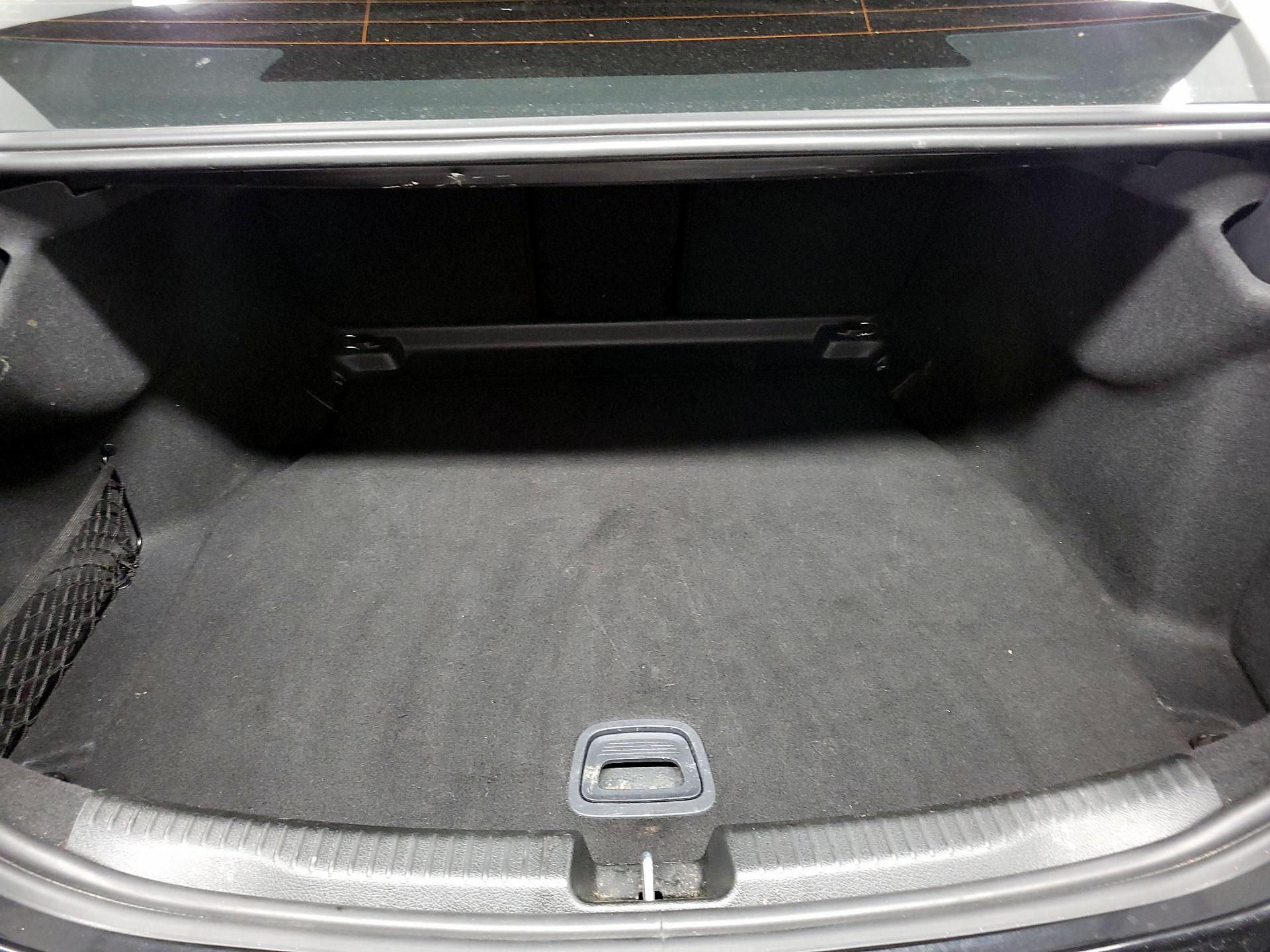 Thumbnail: 2022 Mercedes-Benz C-Class - 17