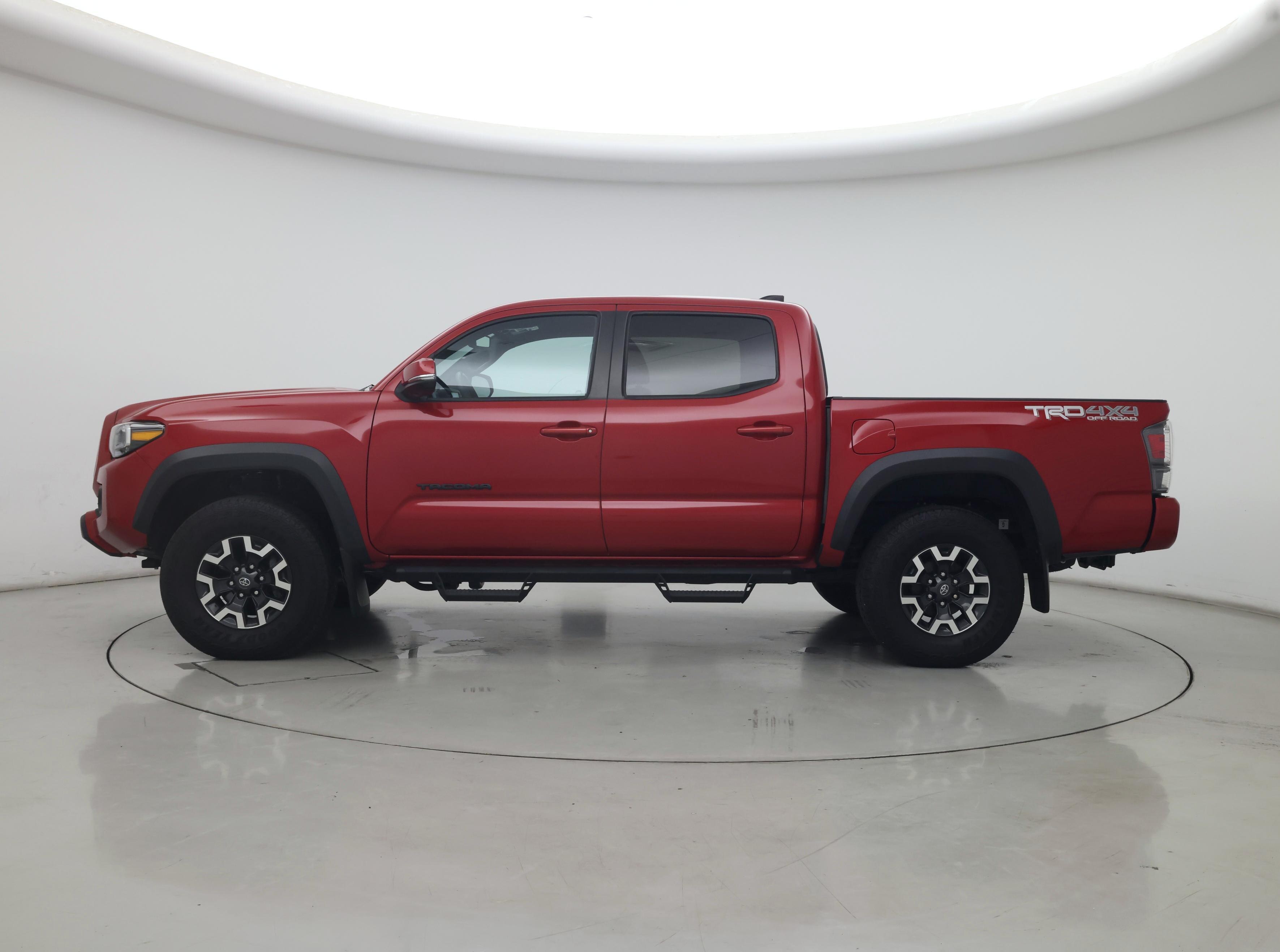 Thumbnail: 2022 Toyota Tacoma - 3