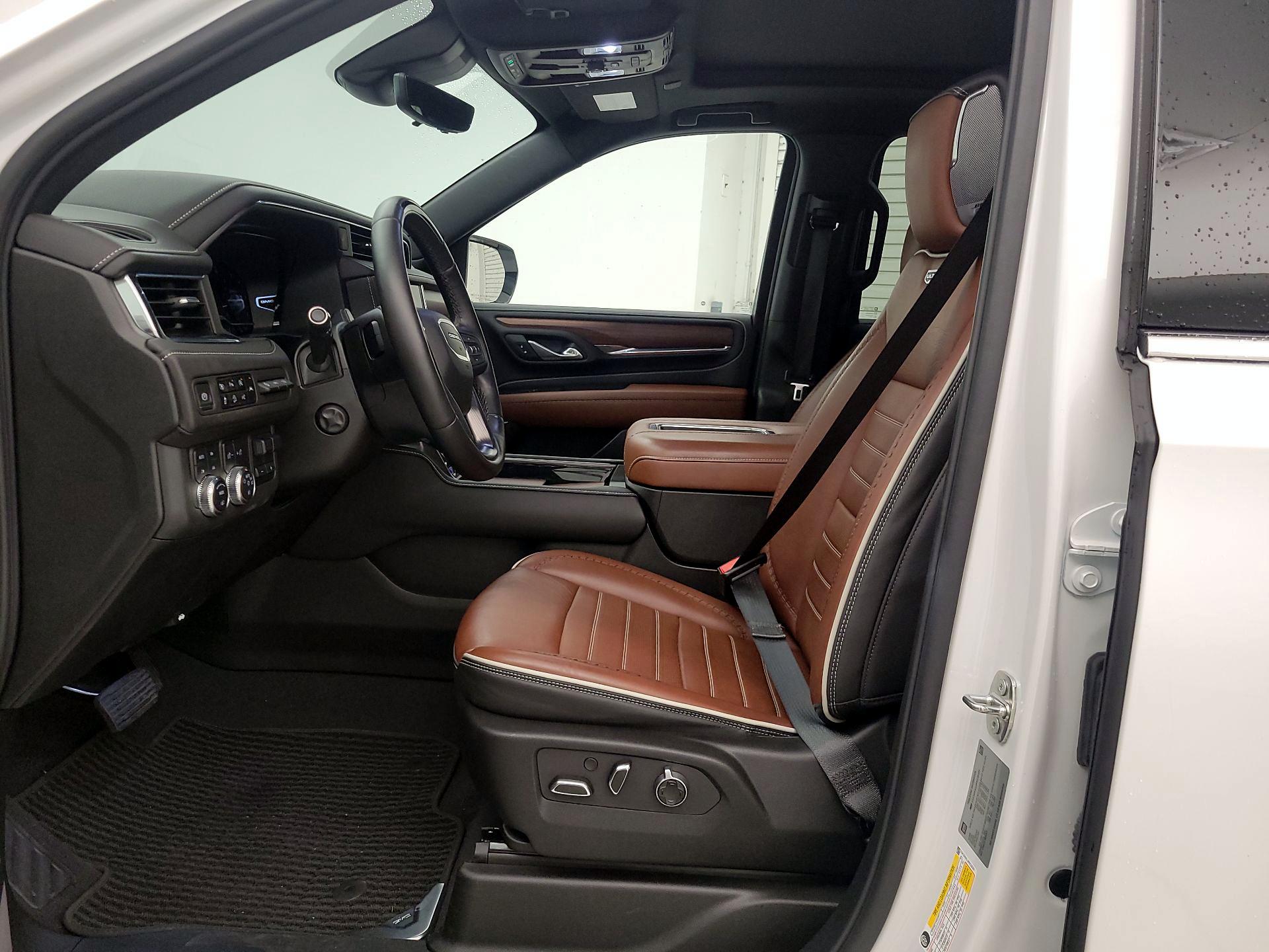 Thumbnail: 2024 GMC Yukon XL - 11