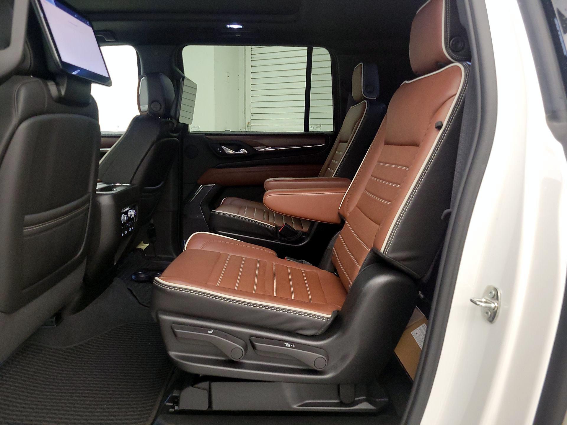 Thumbnail: 2024 GMC Yukon XL - 19