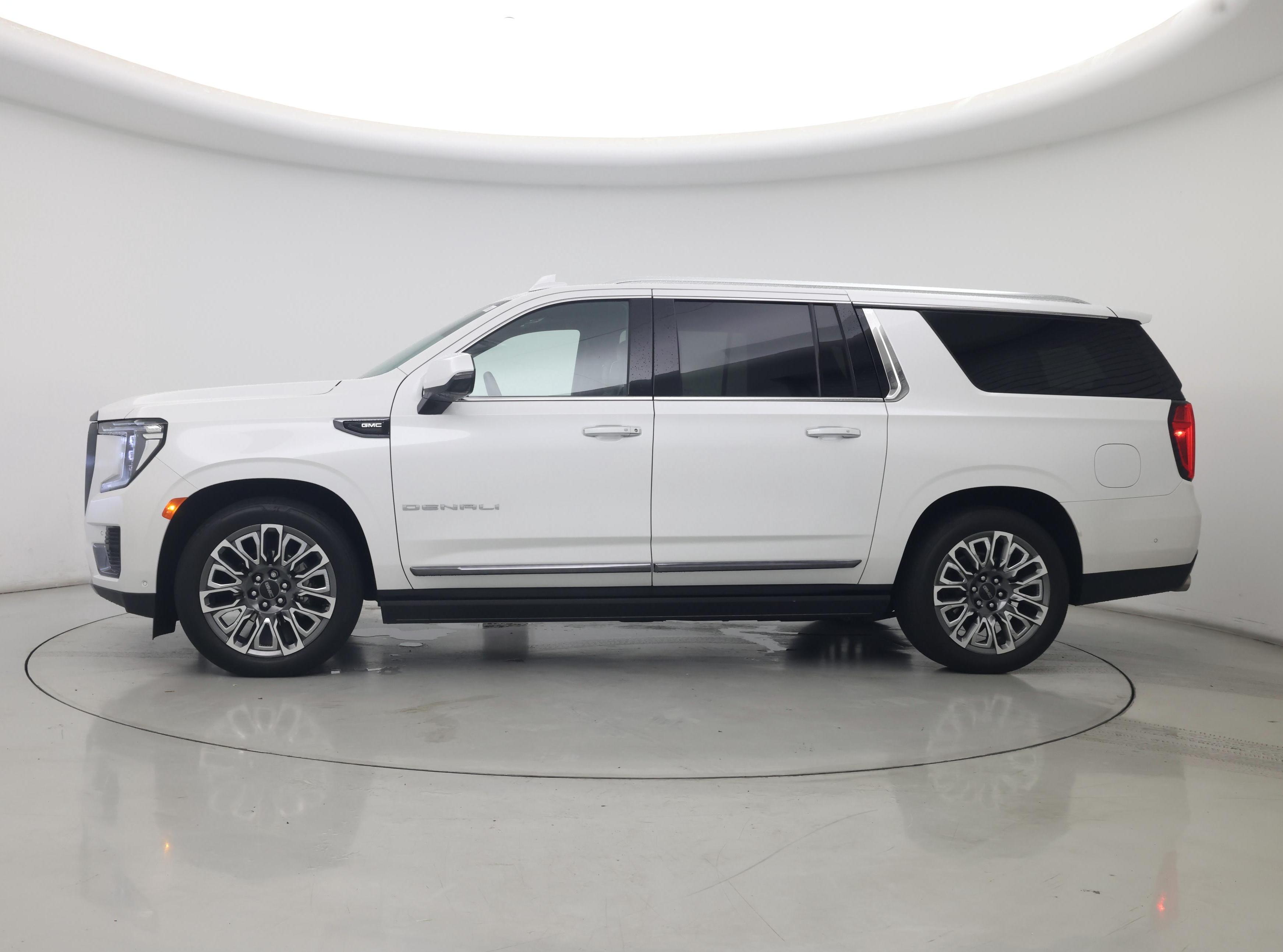 Thumbnail: 2024 GMC Yukon XL - 3