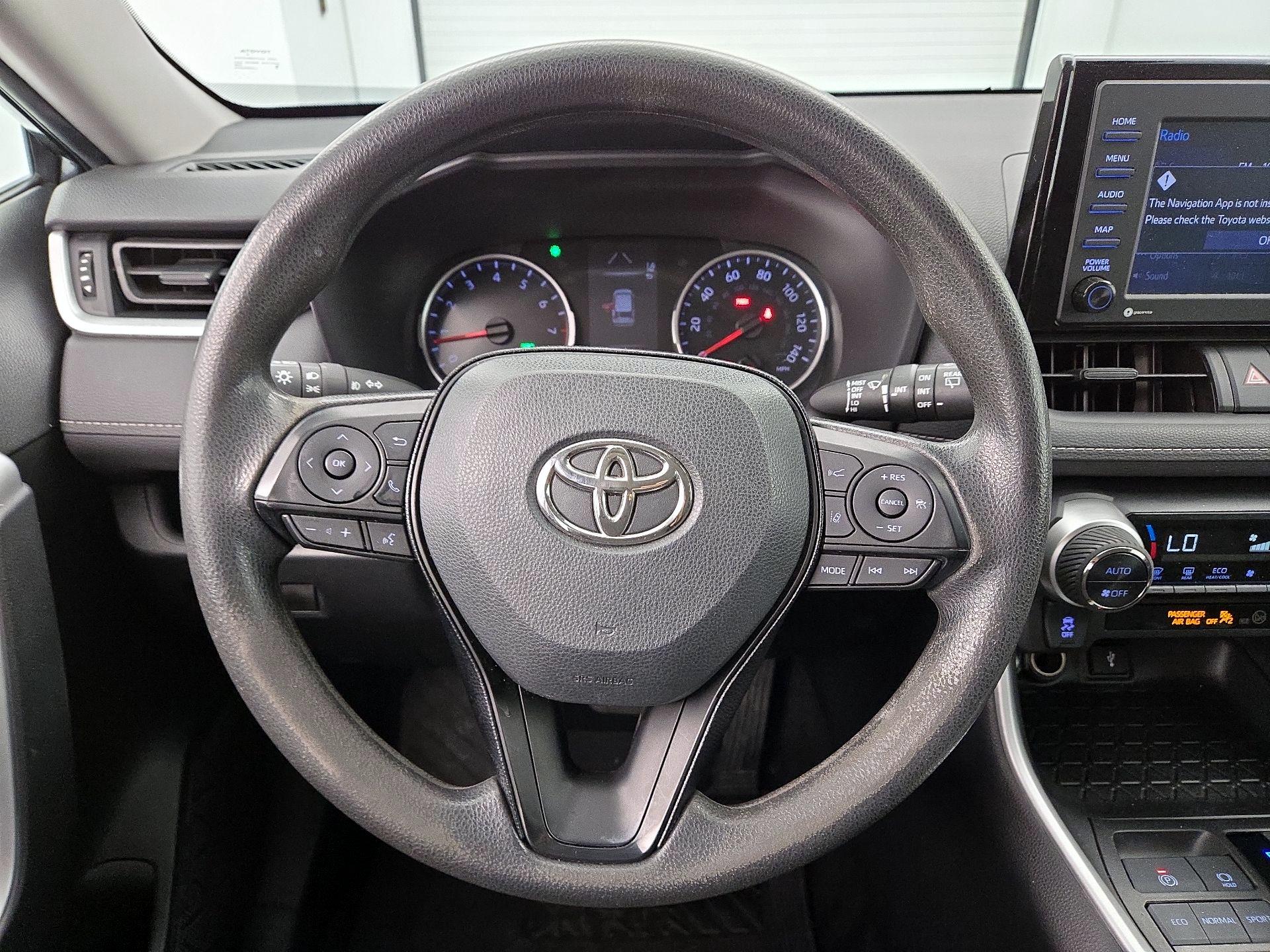 Thumbnail: 2021 Toyota RAV4 - 10
